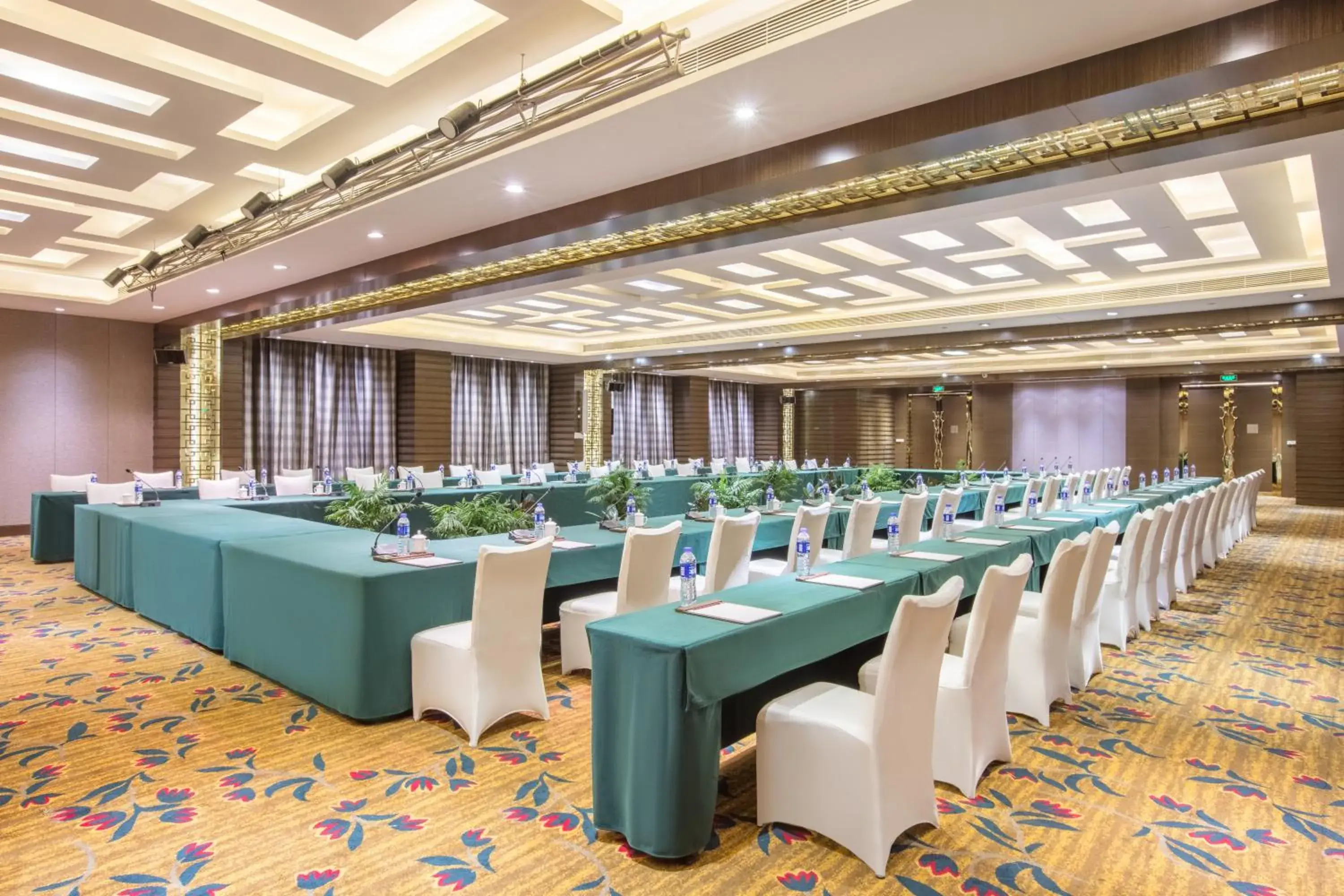 Meeting/conference room, Banquet Facilities in Crowne Plaza Huangshan Yucheng, an IHG Hotel