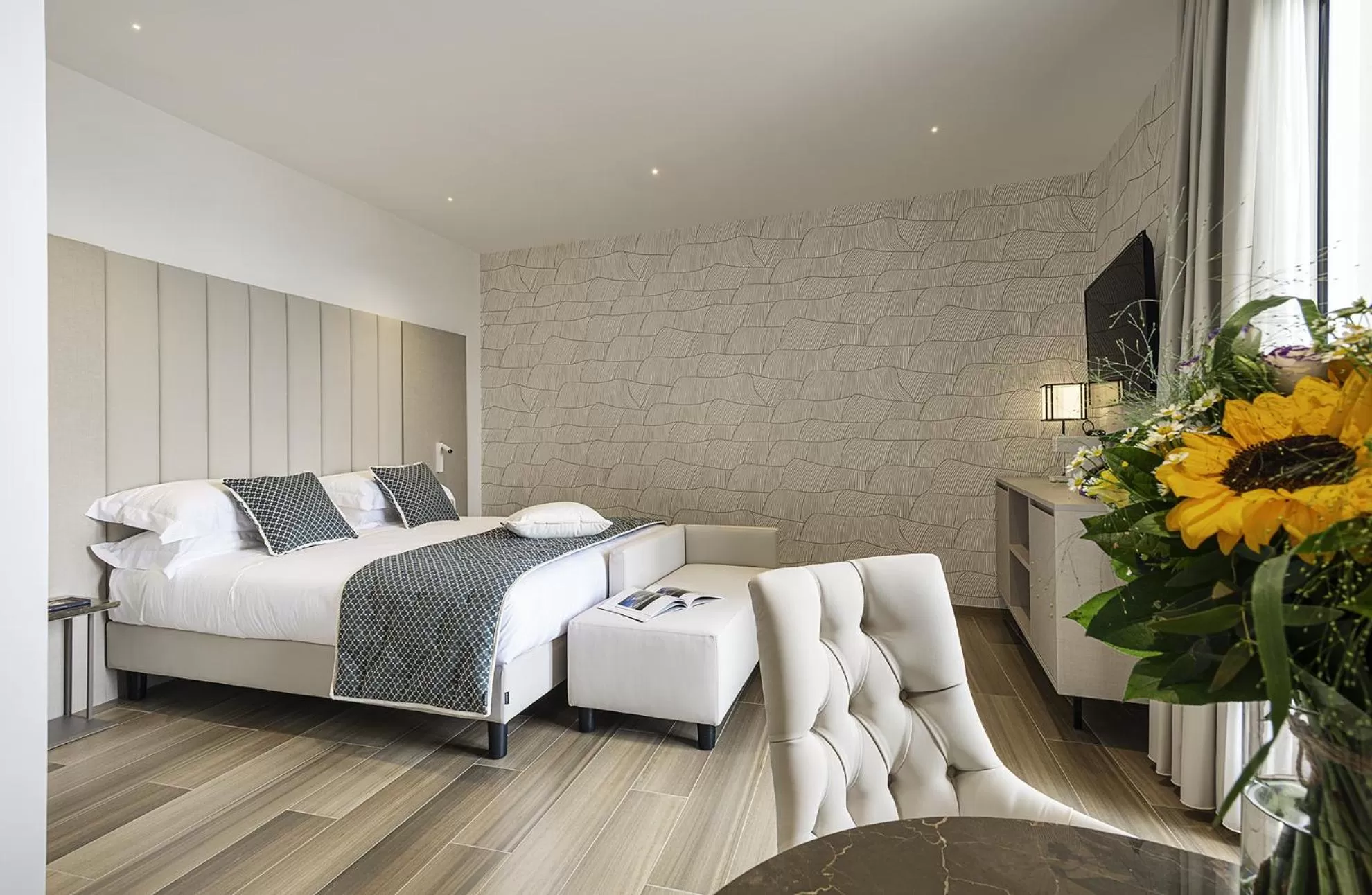 Photo of the whole room, Bed in Sublimis Boutique Hotel Adults-Only