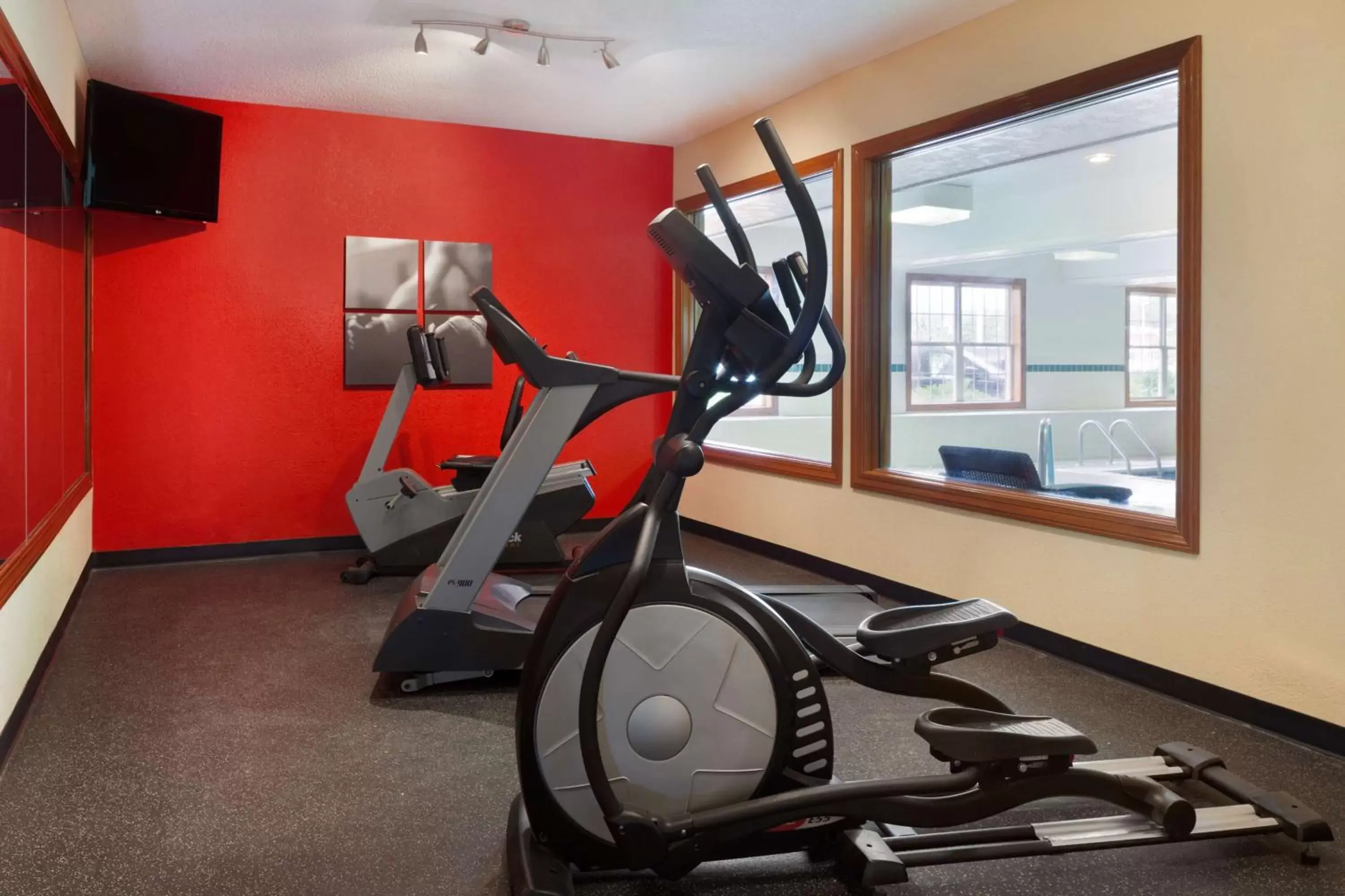 Activities, Fitness Center/Facilities in Country Inn & Suites by Radisson, Macedonia, OH