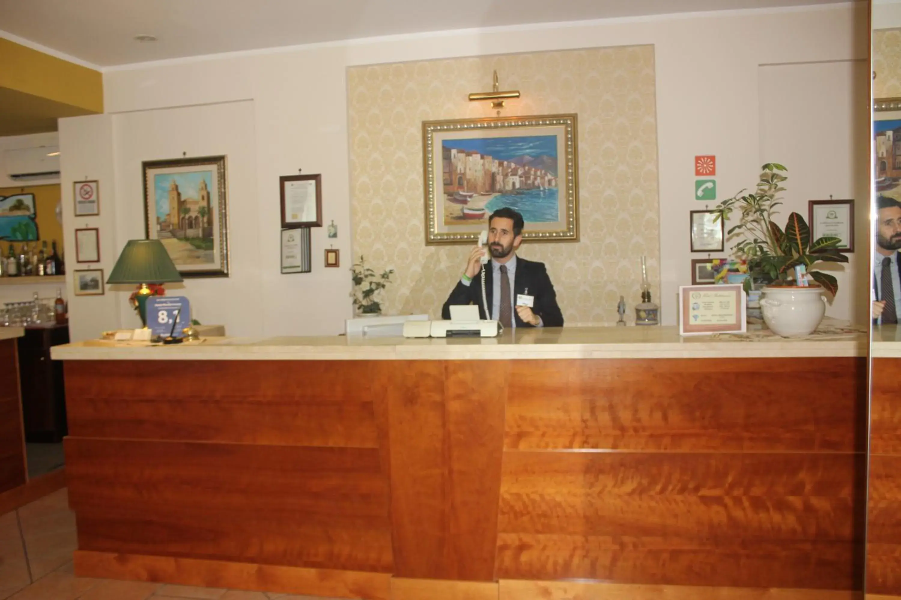 Staff, Lobby/Reception in Hotel Mediterraneo