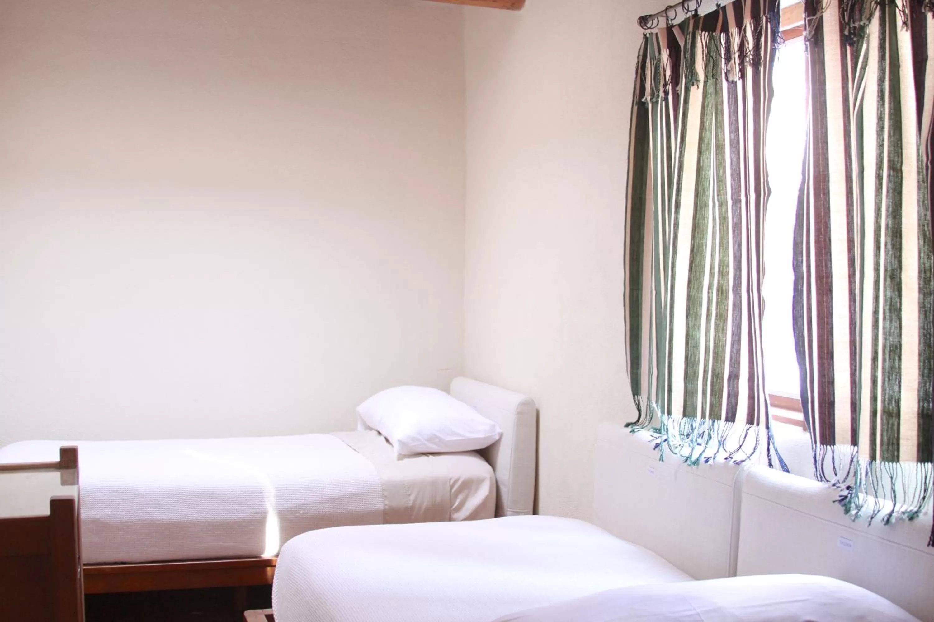 Bed in Hacienda Del Sol Historic B&B