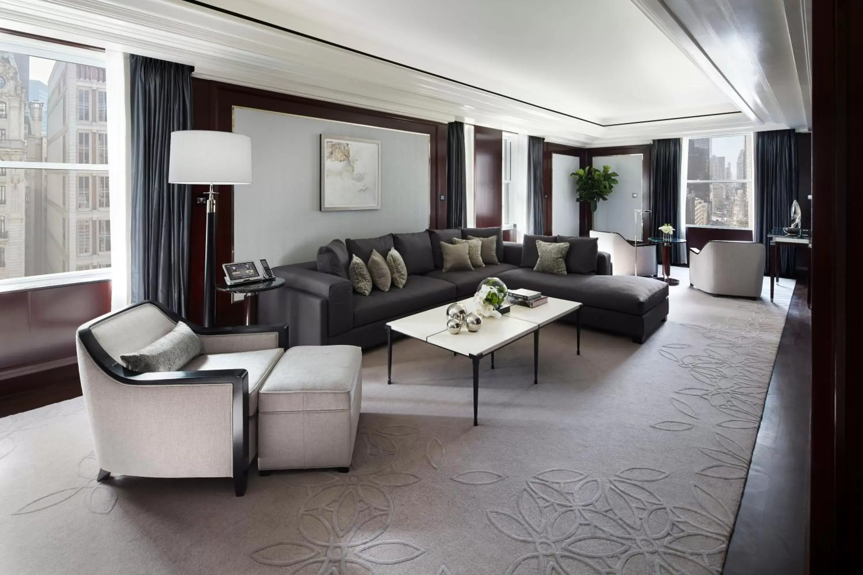 Living room, Seating Area in The Peninsula New York