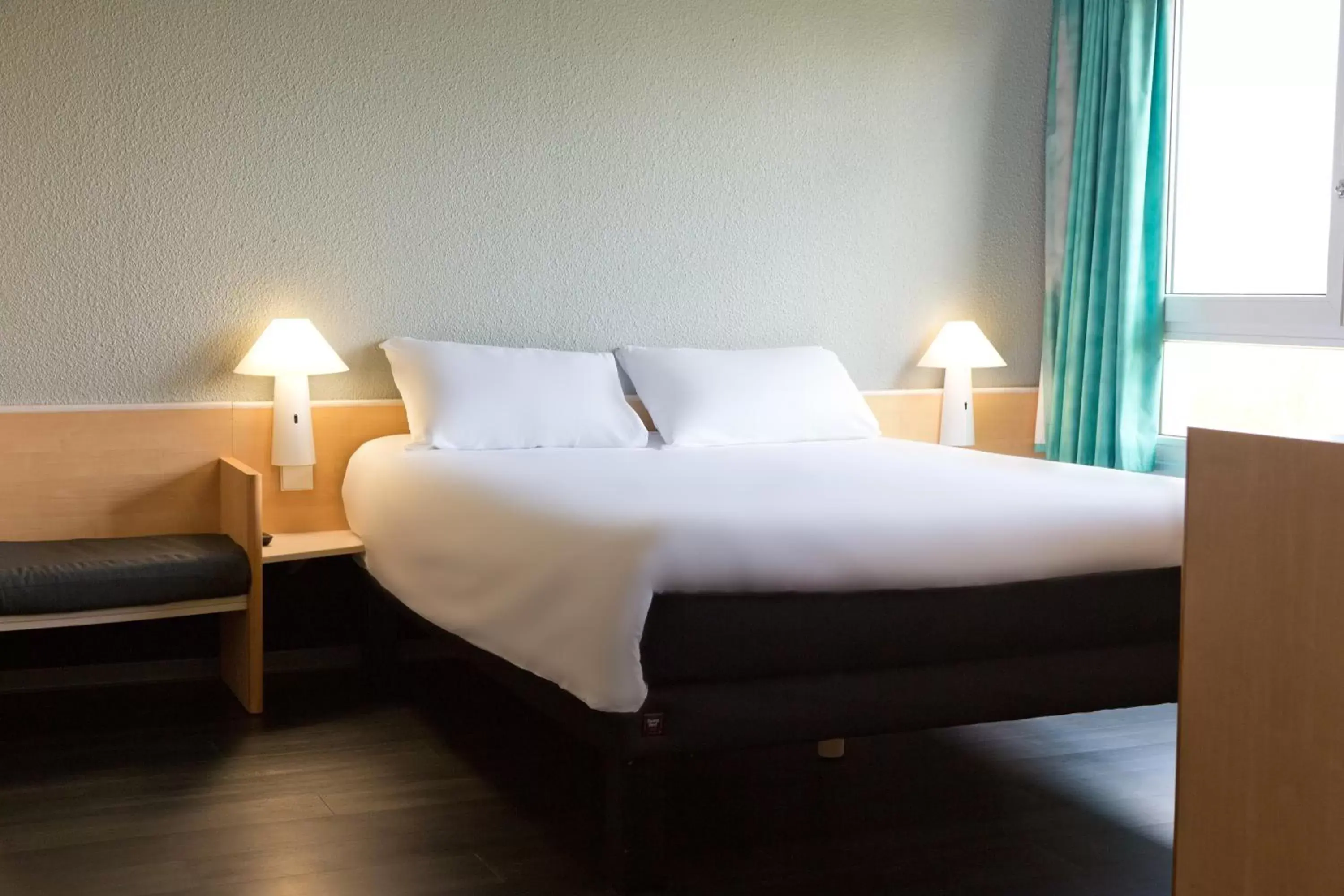 Photo of the whole room, Bed in ibis Saint Dizier