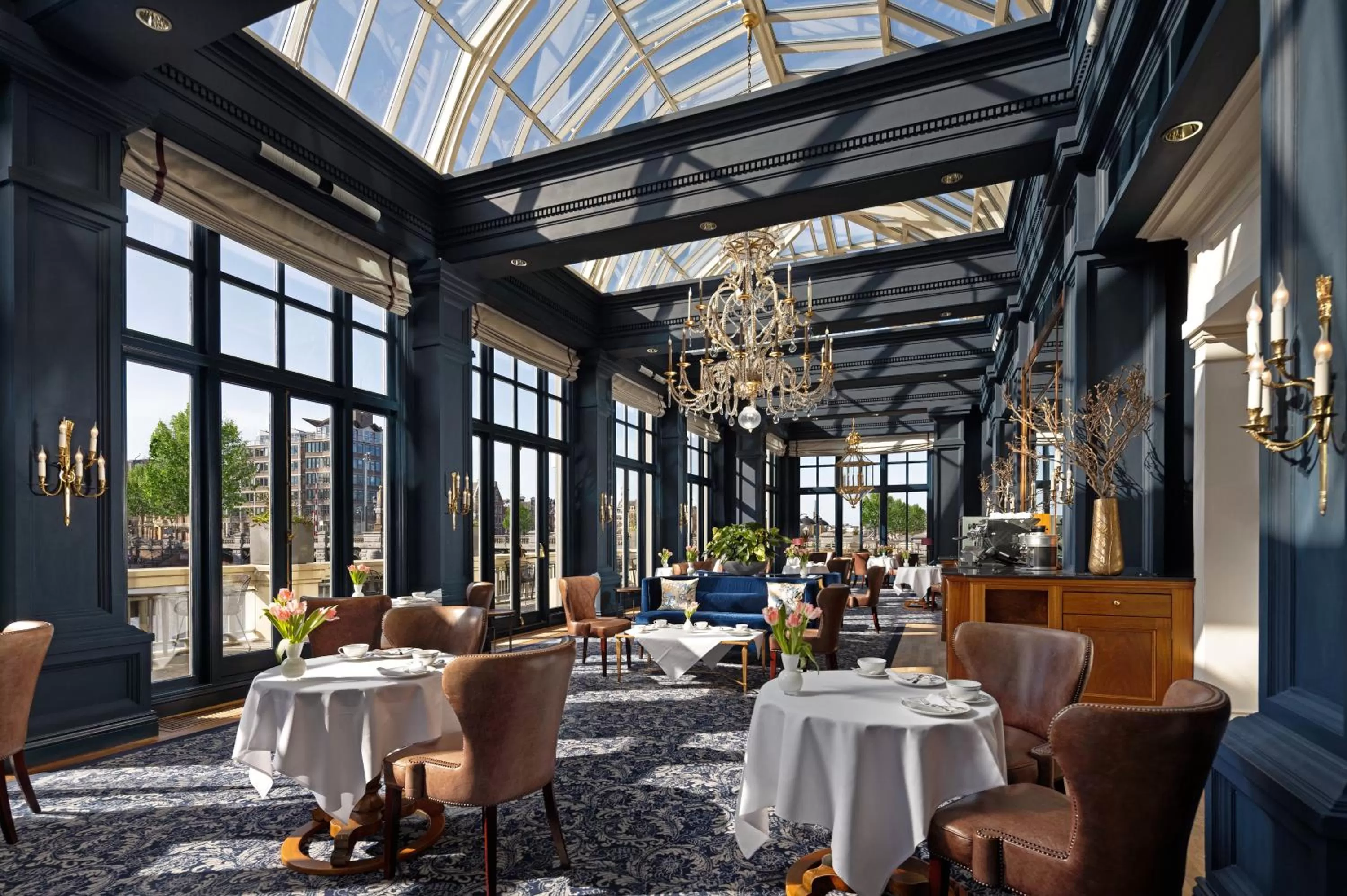 Lounge or bar in InterContinental Amstel Amsterdam by IHG