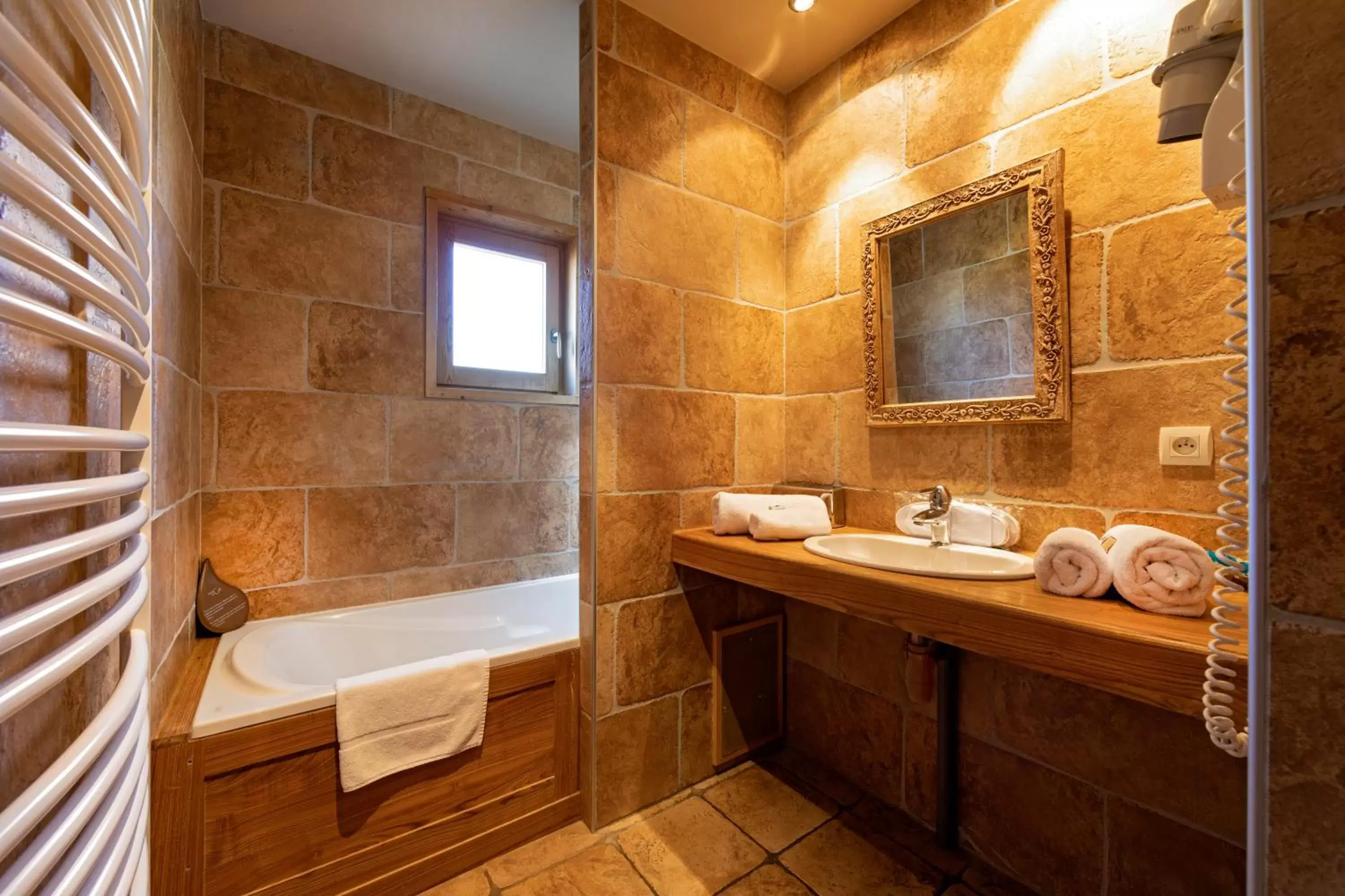 Bathroom in Hotel du Golf