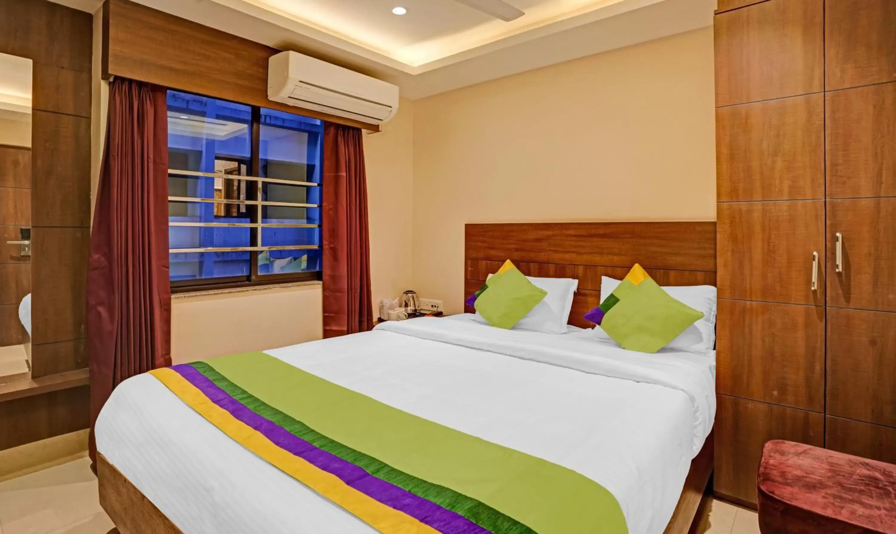 Bedroom, Bed in Treebo Indrapuri Hotel & Resort, Siliguri Junction Bedroom, Bed in Treebo Indrapuri Hotel & Resort, Siliguri Junction
