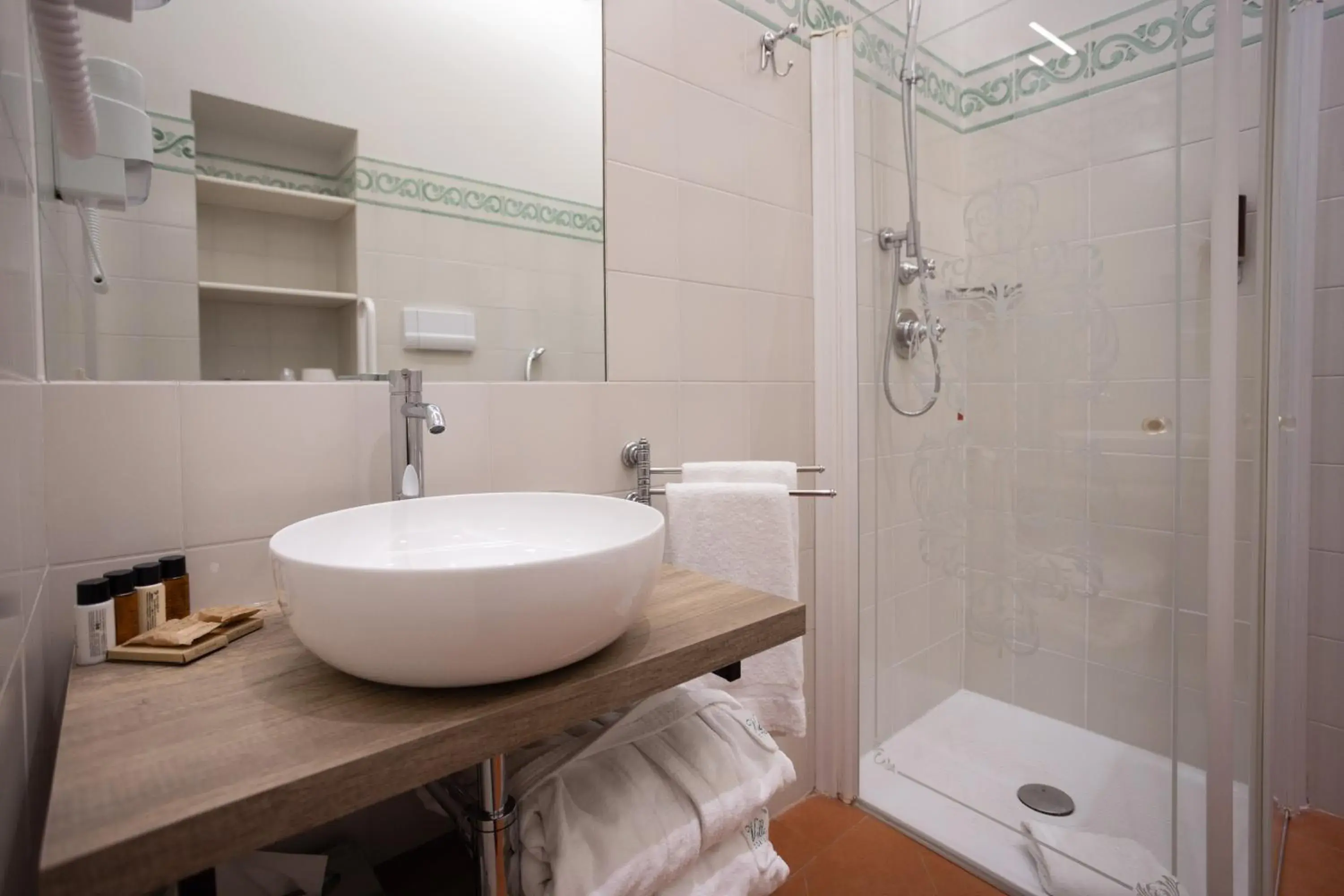 Property building, Bathroom in Hotel Villa Marsili