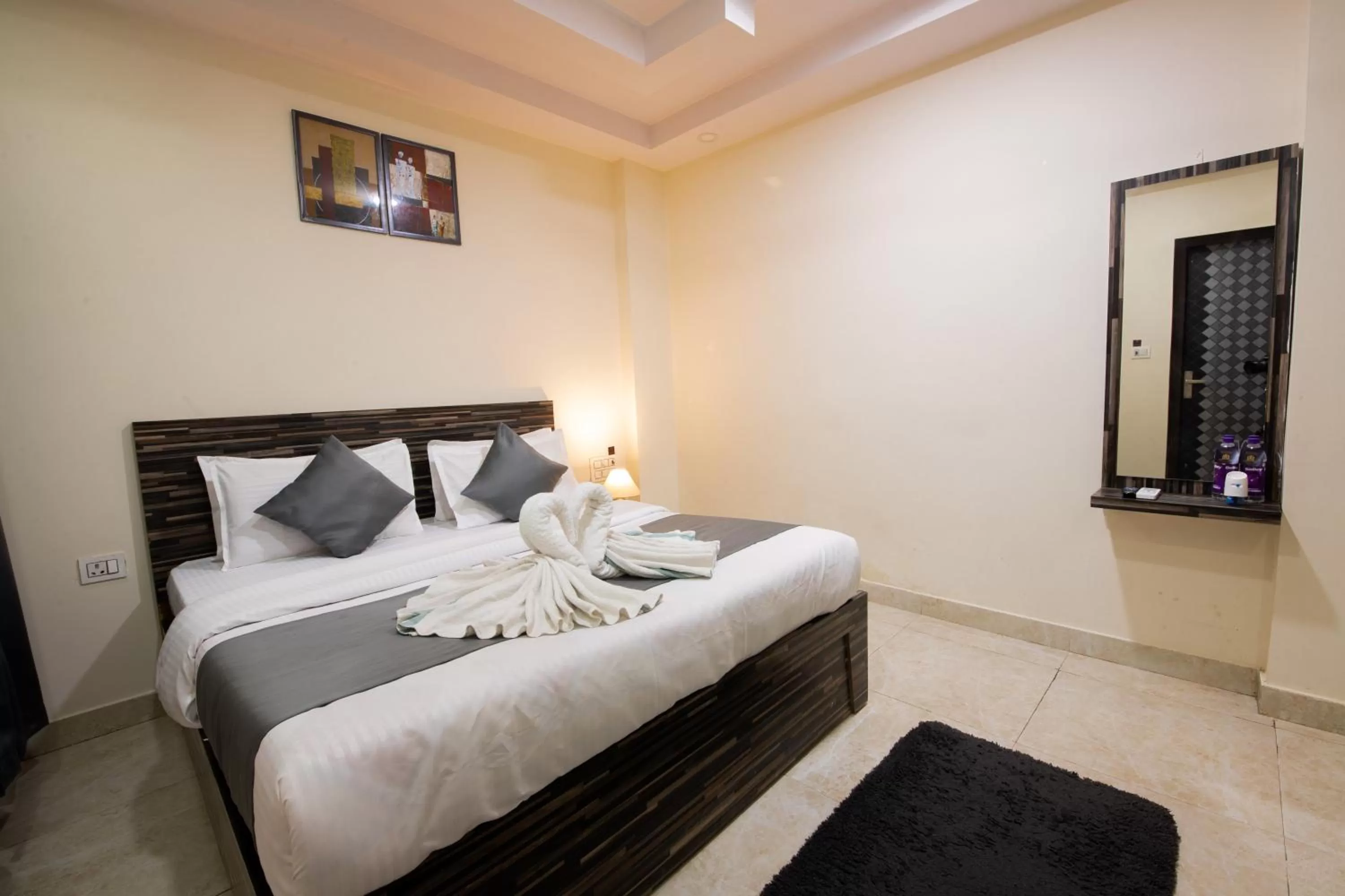 Bedroom, Bed in Perfectstayz Value Umra Grace - Near Haridwar Railway Station