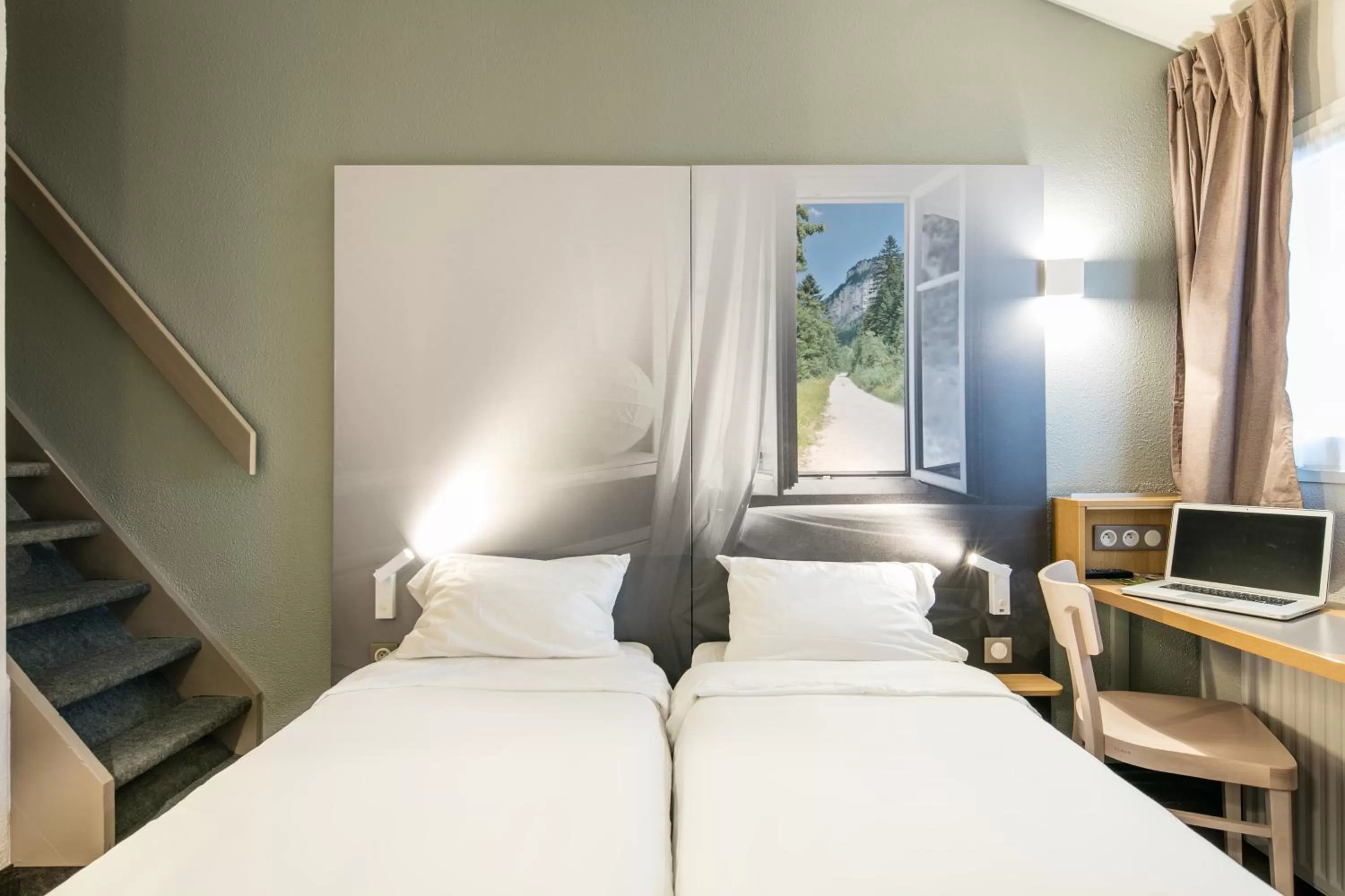 View (from property/room), Bed in B&B HOTEL Grenoble Université 1