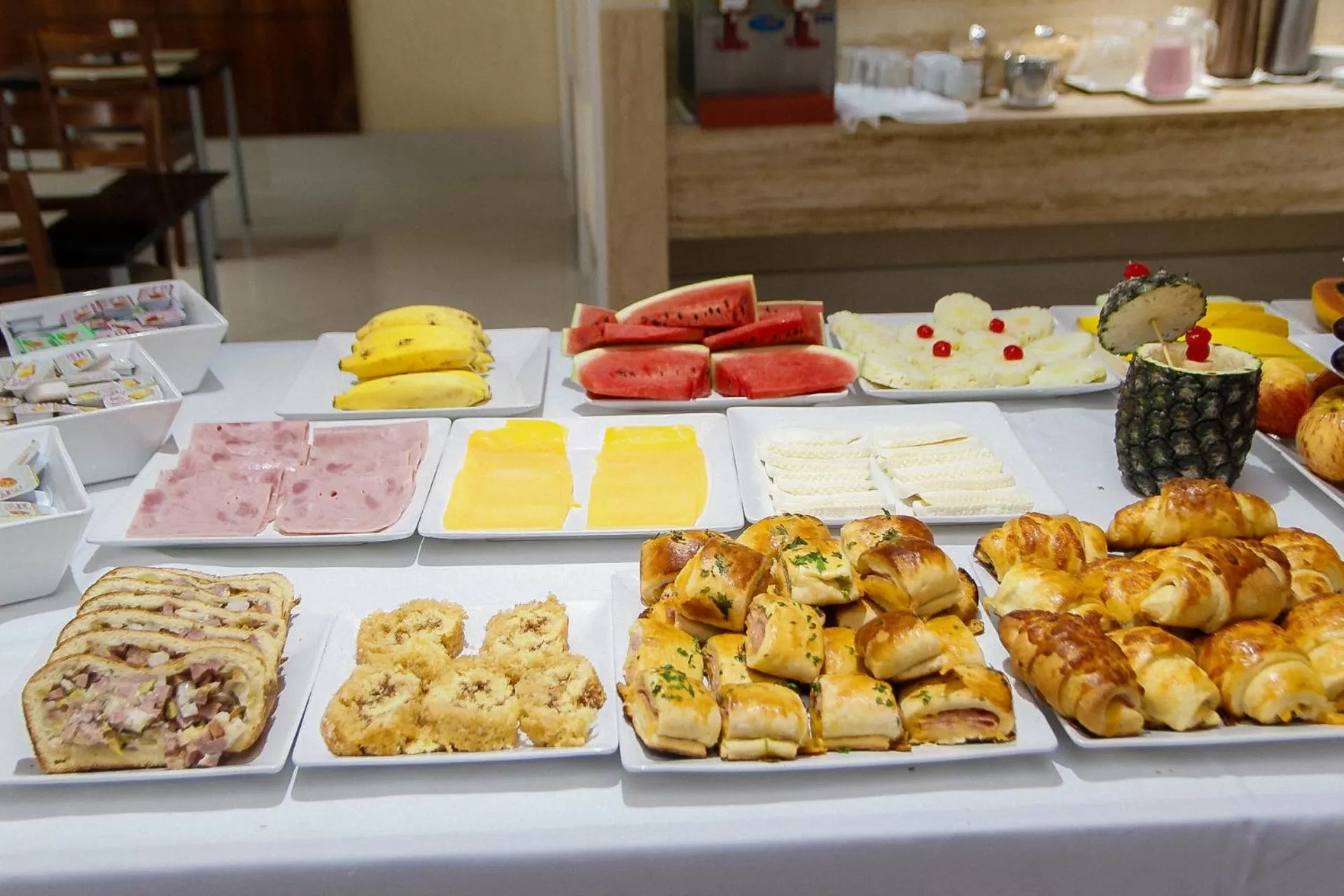 Restaurant/places to eat in Capri Hotel