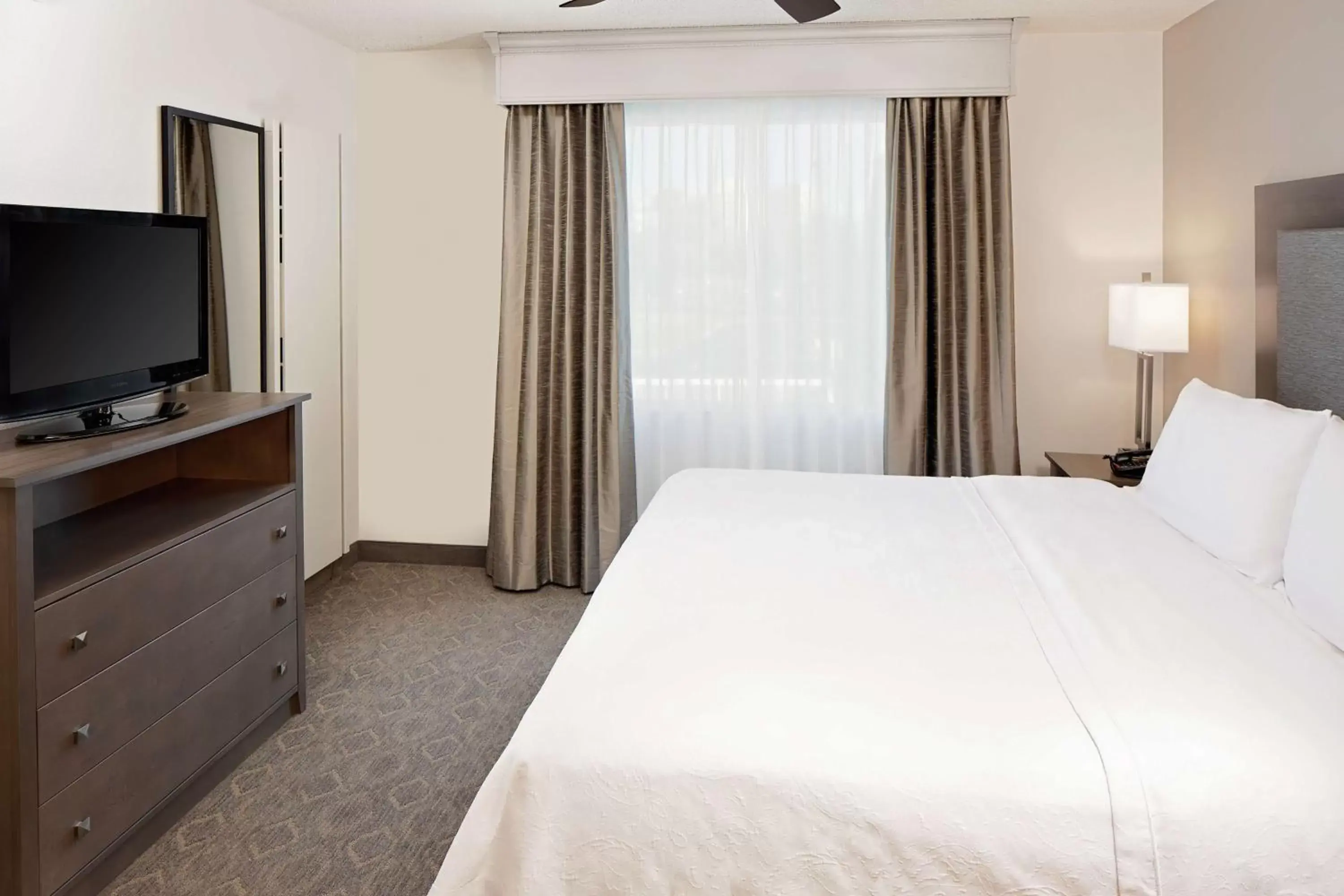 Bedroom, Bed in Homewood Suites by Hilton Dallas Market Center