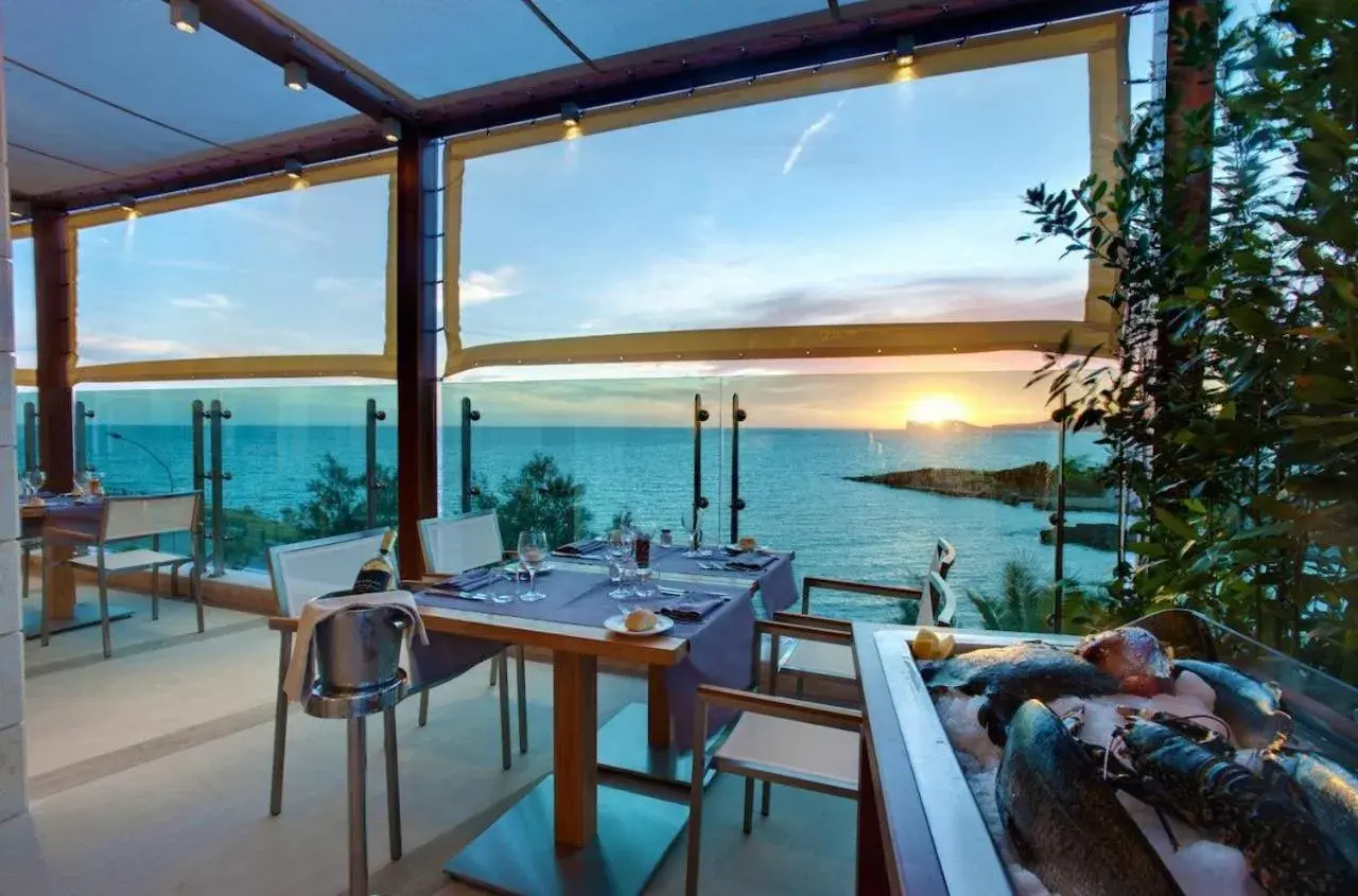 Restaurant/places to eat in Smy Carlos V Wellness & Spa Alghero Restaurant/places to eat in Smy Carlos V Wellness & Spa Alghero