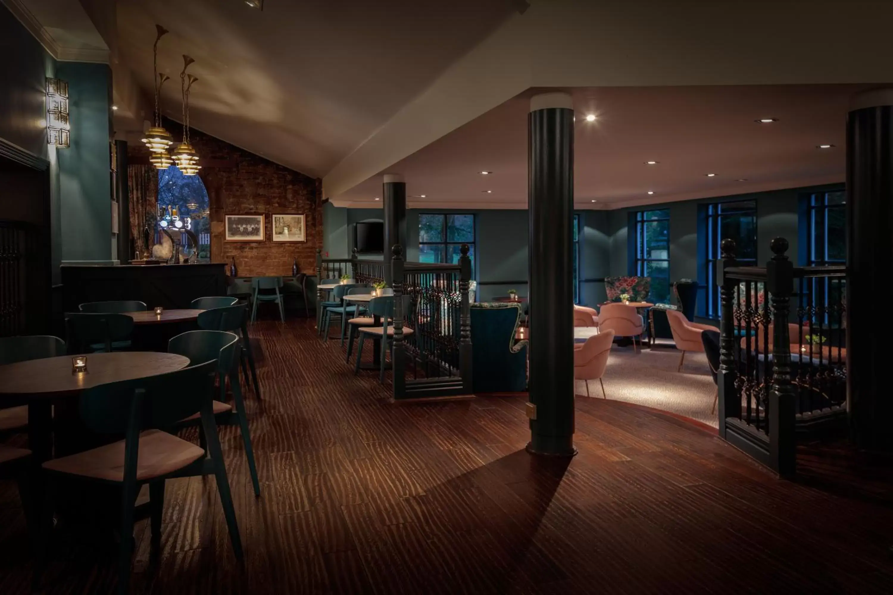 Lounge or bar, Restaurant/Places to Eat in Mercure Blackburn Dunkenhalgh Hotel & Spa
