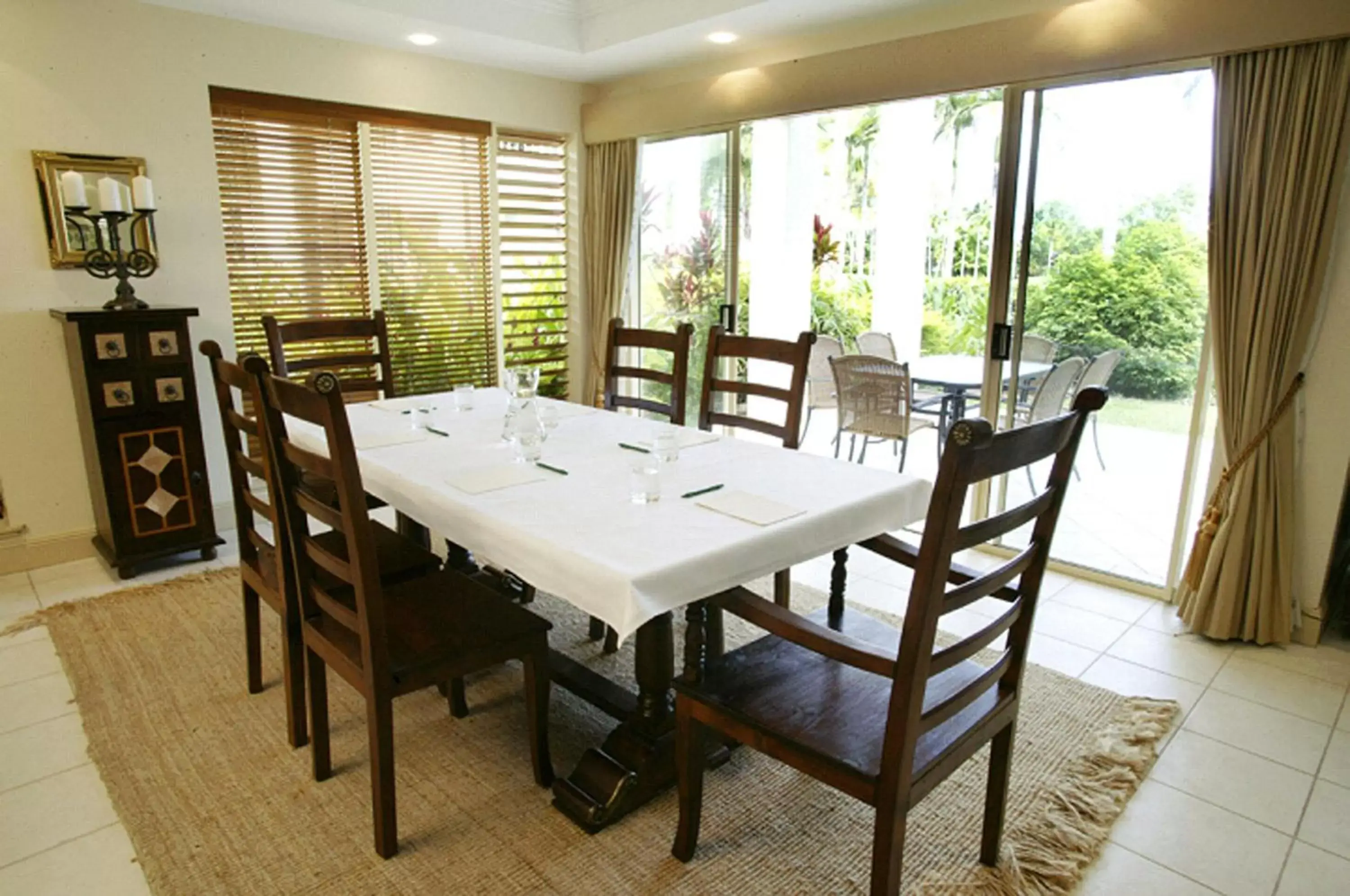 Dining area in Paradise Links Resort Port Douglas