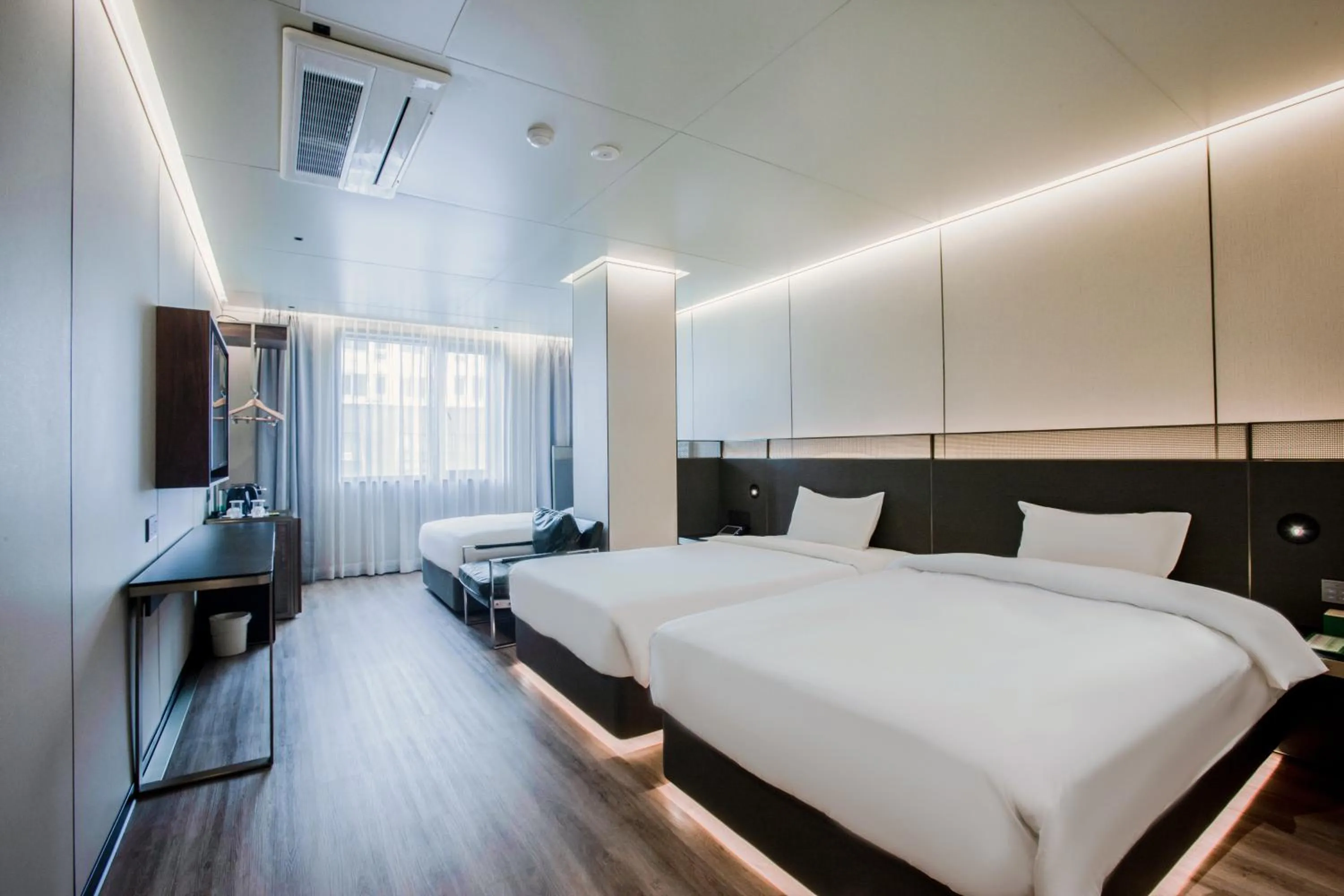 Photo of the whole room in Amber Hotel Jeju