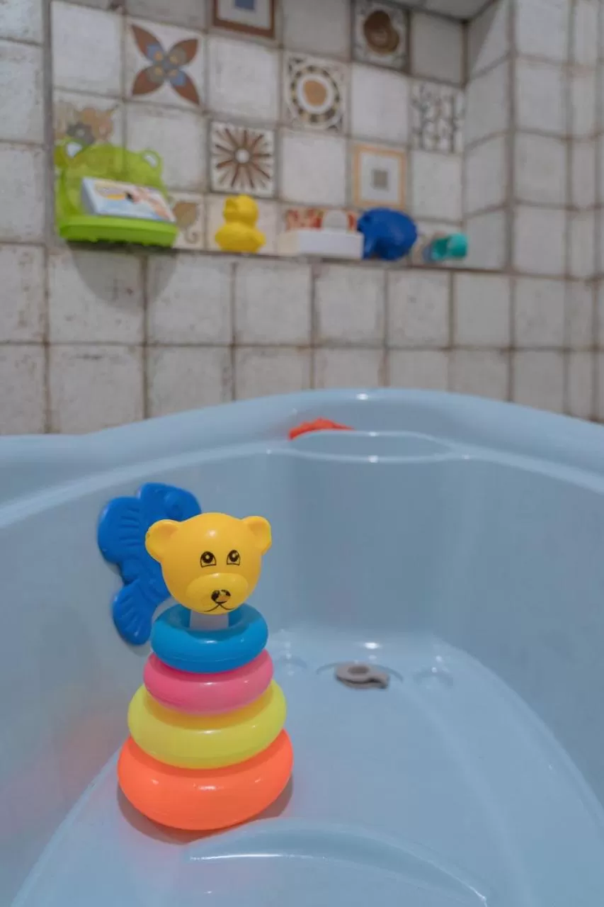 young children, Bathroom in Pousada Recanto da Família