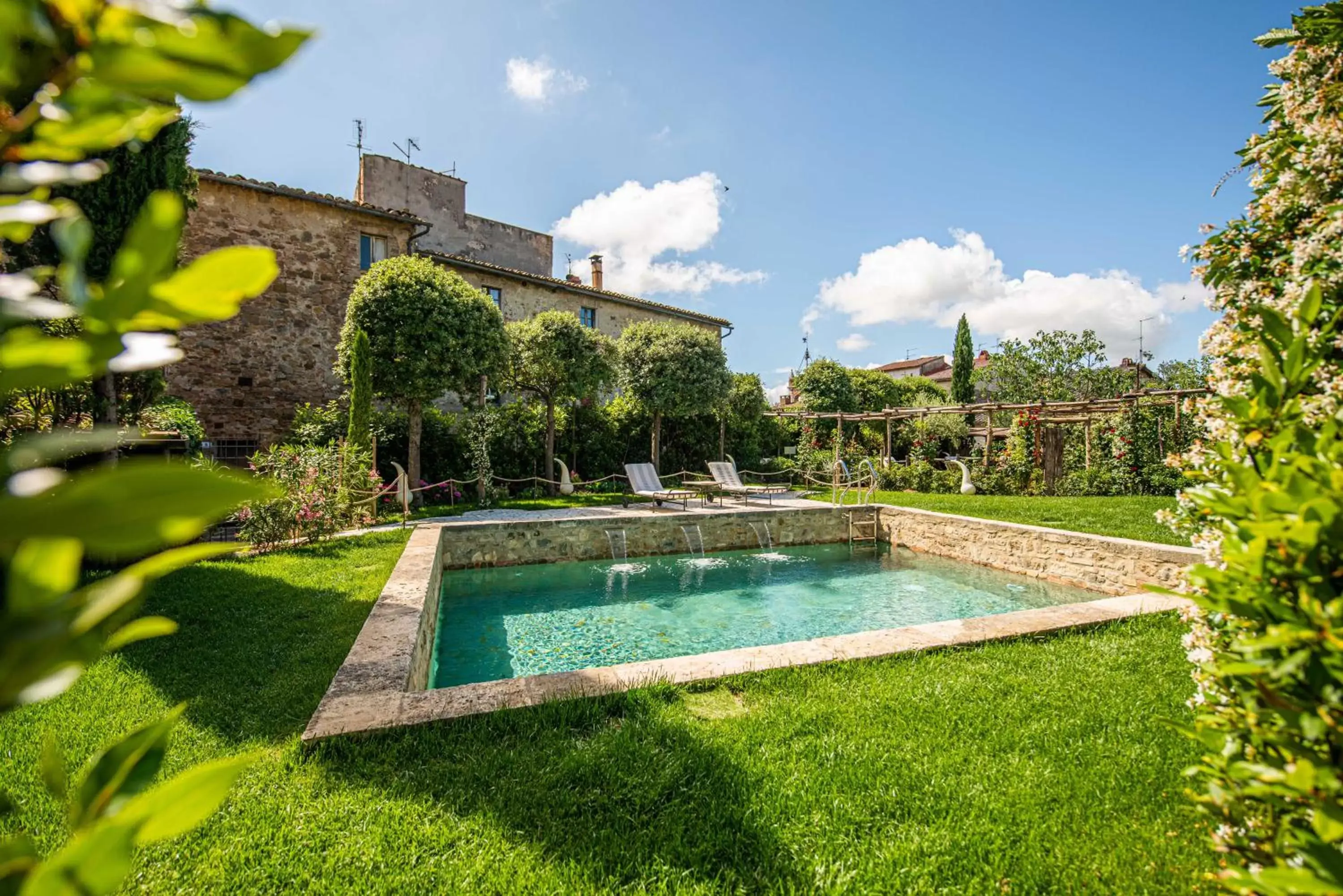 Garden, Swimming Pool in PALAZZO DEL CAPITANO Wellness & Relais - Luxury Borgo Capitano Collection