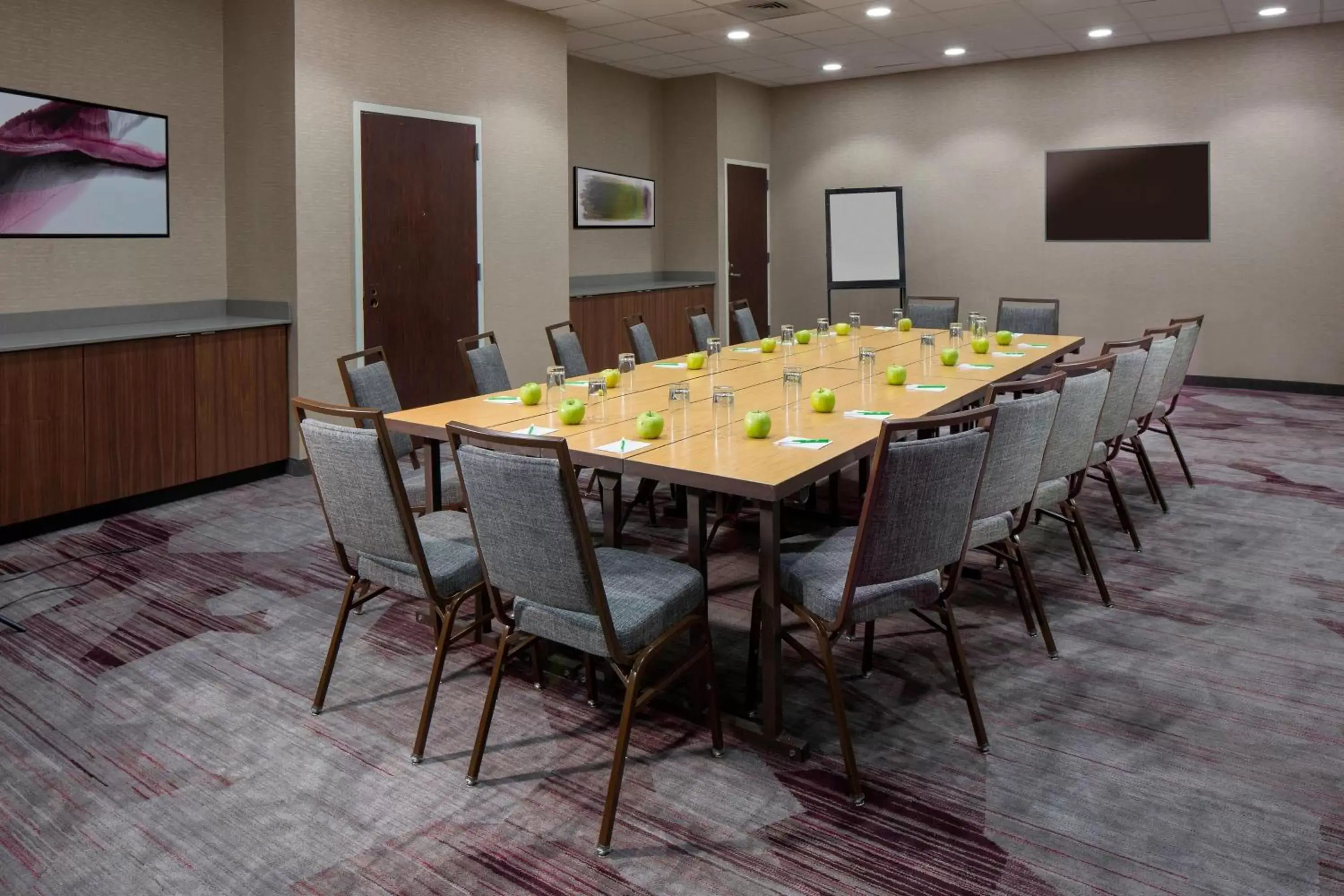 Meeting/conference room in Courtyard by Marriott New Orleans Downtown Near the French Quarter