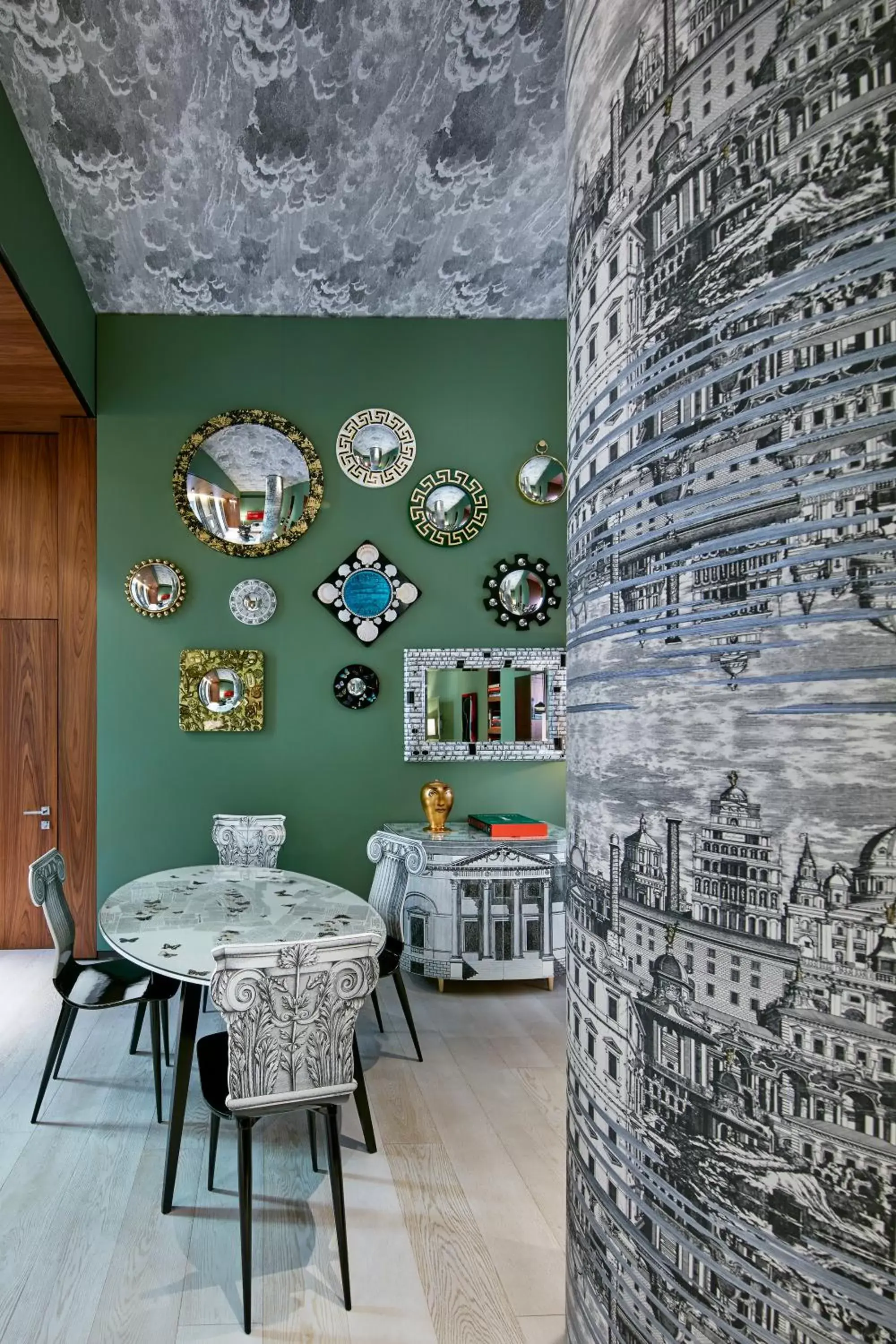 Living room, Restaurant/Places to Eat in Mandarin Oriental, Milan