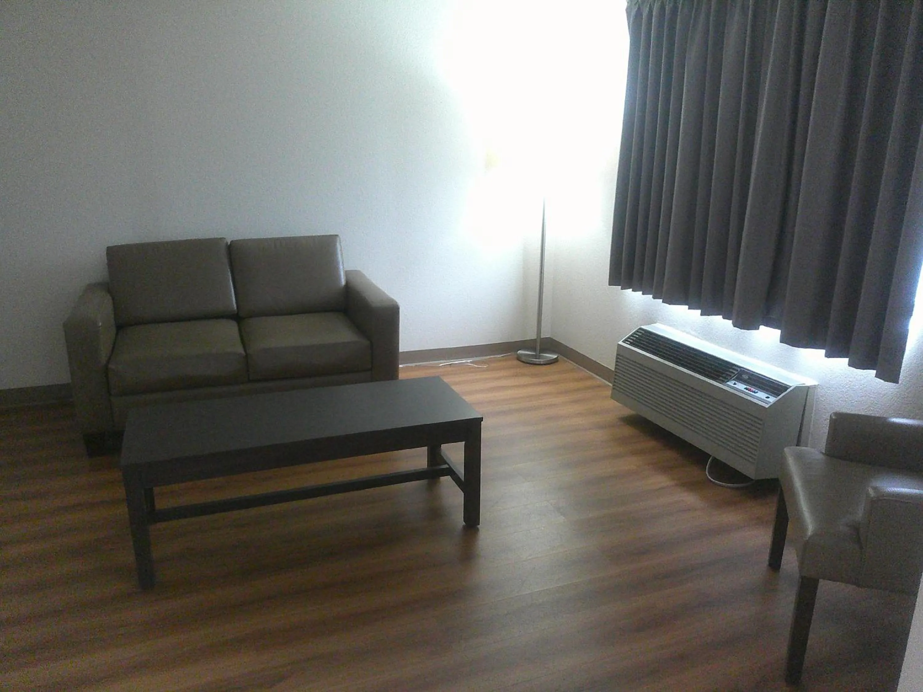 Photo of the whole room in Red Roof Inn Palatine