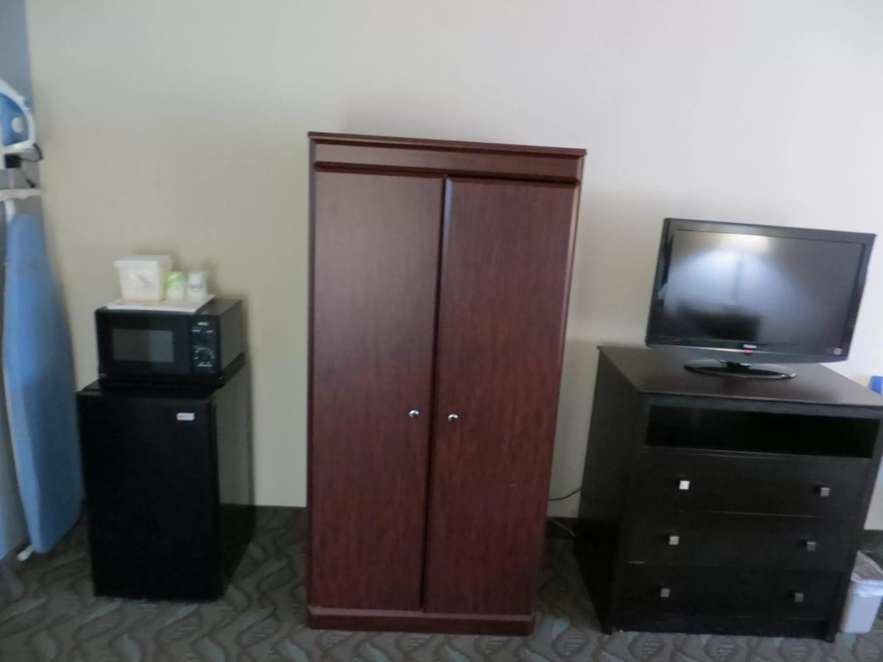 Double Room with Two Double Beds - Non-Smoking in Days Inn by Wyndham Bryan College Station Double Room with Two Double Beds - Non-Smoking in Days Inn by Wyndham Bryan College Station