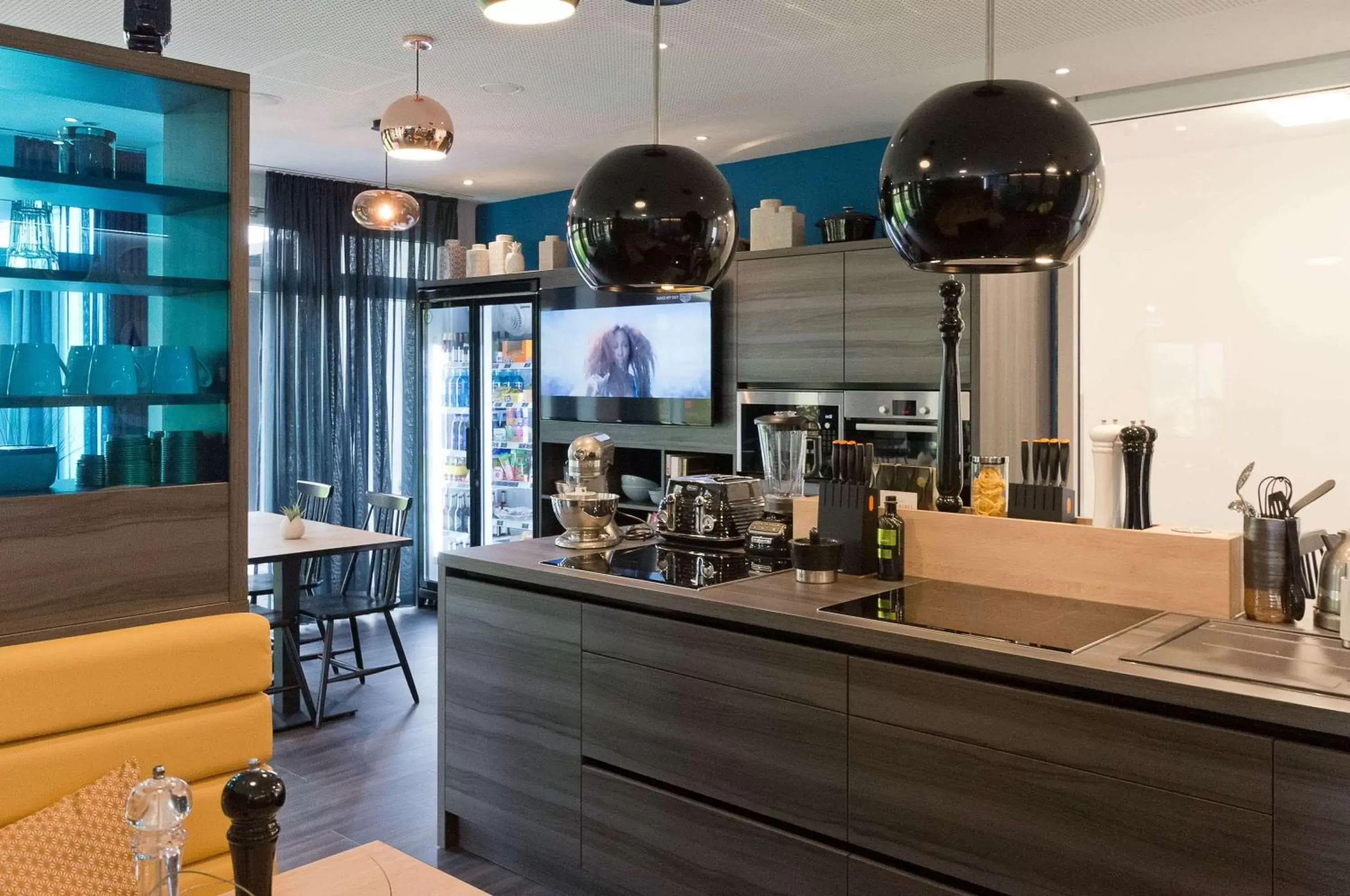 Lounge or bar in elaya apartments stuttgart boeblingen ehemals Arthotel ANA Living Boeblingen Lounge or bar in elaya apartments stuttgart boeblingen ehemals Arthotel ANA Living Boeblingen