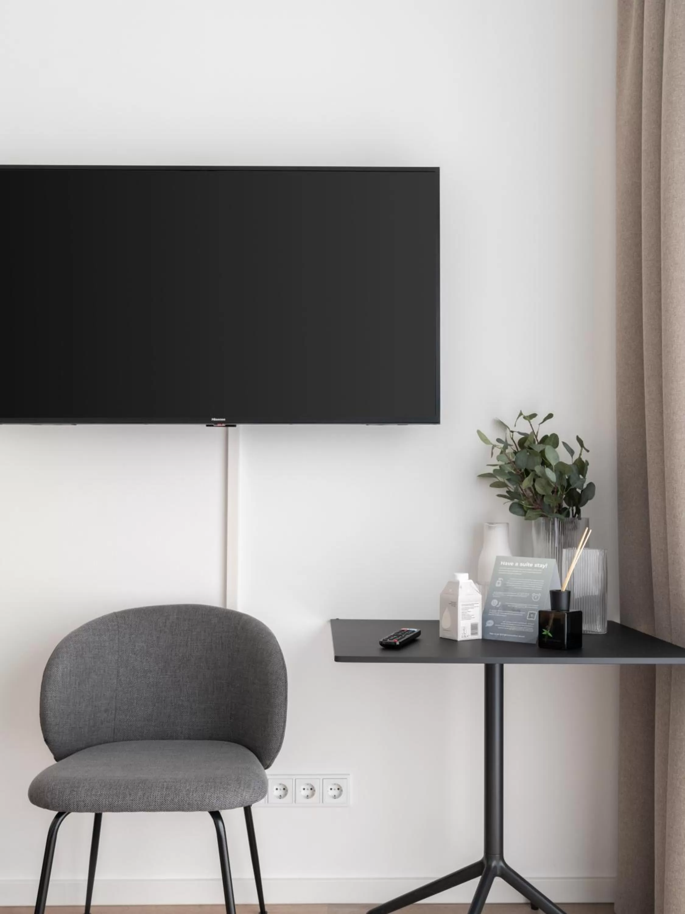 TV and multimedia in Limehome Frankfurt Gutleutstraße - Digital Access