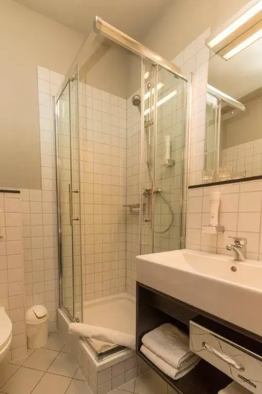 Bathroom in Strandhotel Senftenberger See