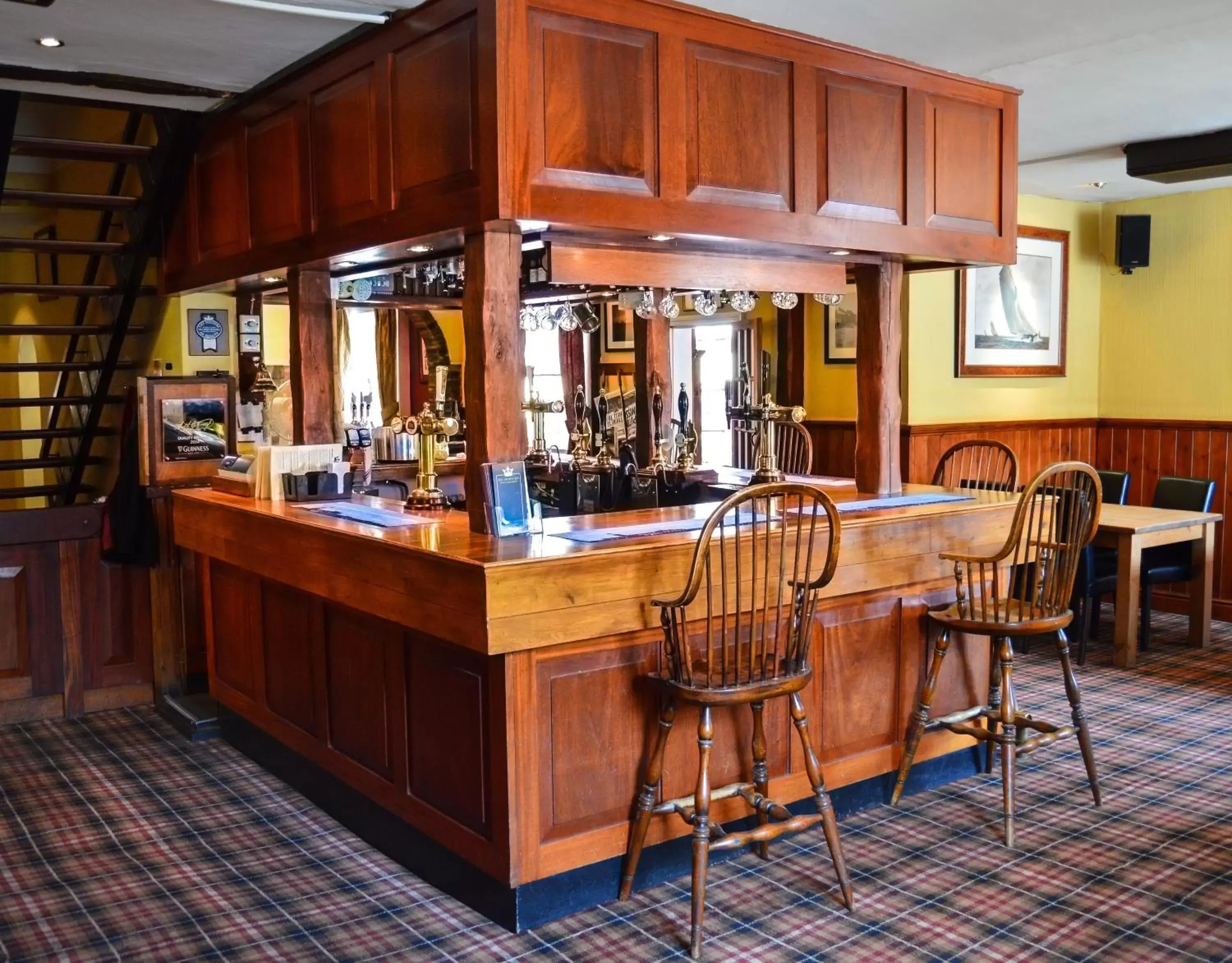 Lounge or bar, Lounge/Bar in The Crown Inn Hotel