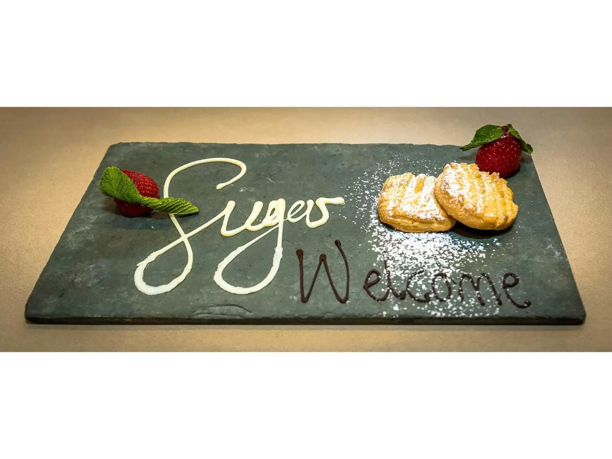 Food and drinks in Sugar Hotel Food and drinks in Sugar Hotel