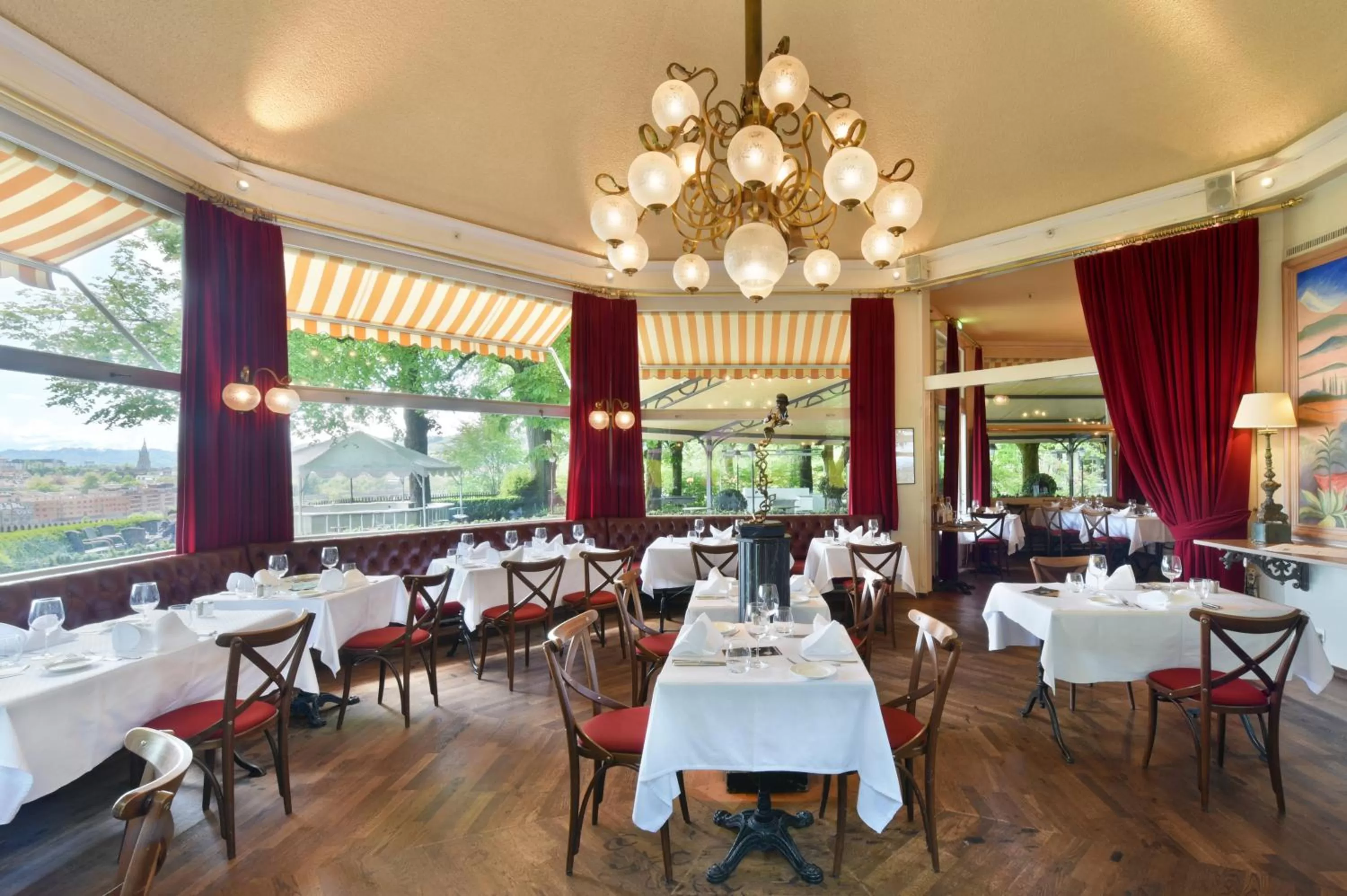 Restaurant/places to eat in Unique Hotel Innere Enge