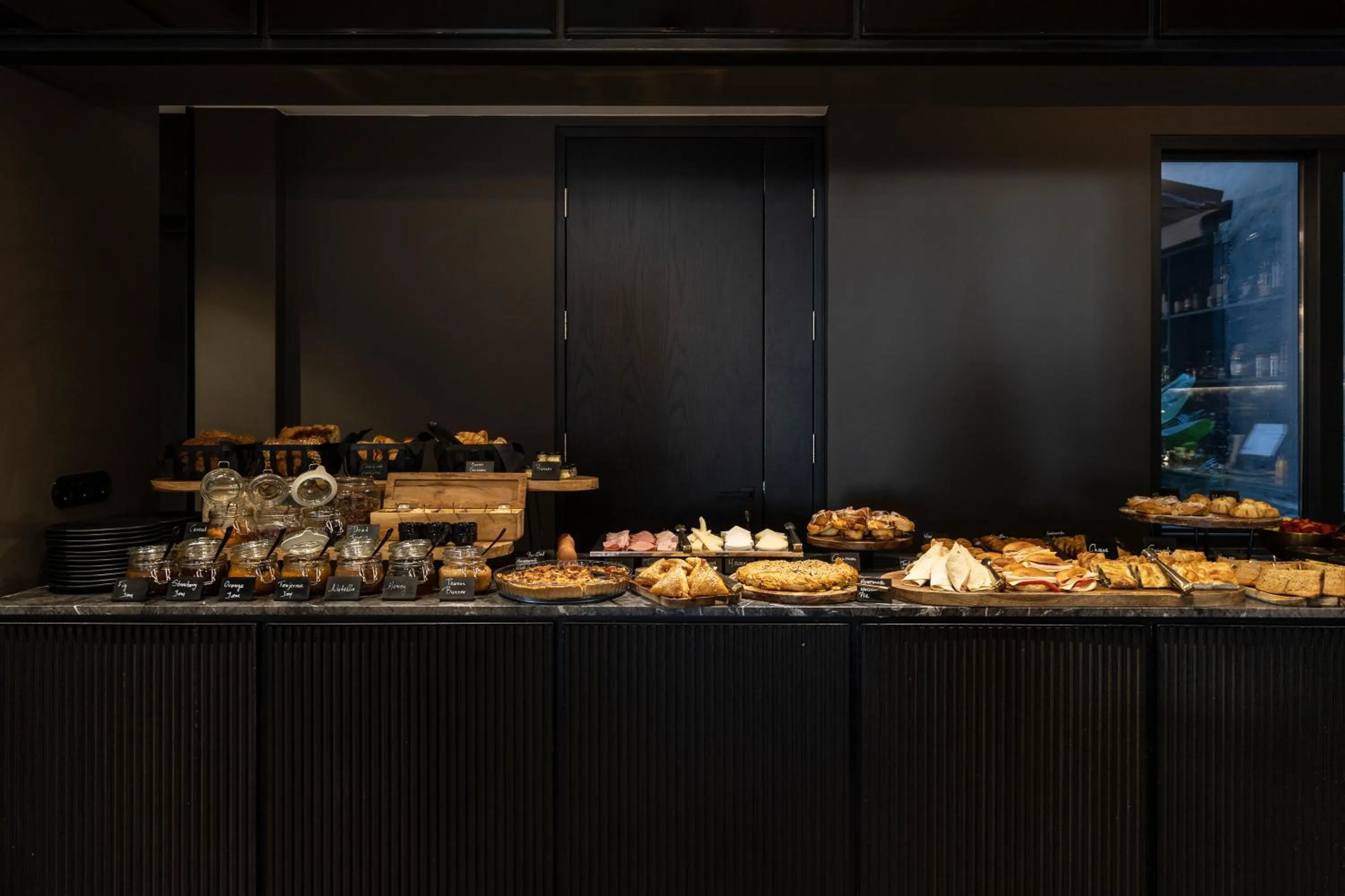 Restaurant/places to eat in The Modernist Athens