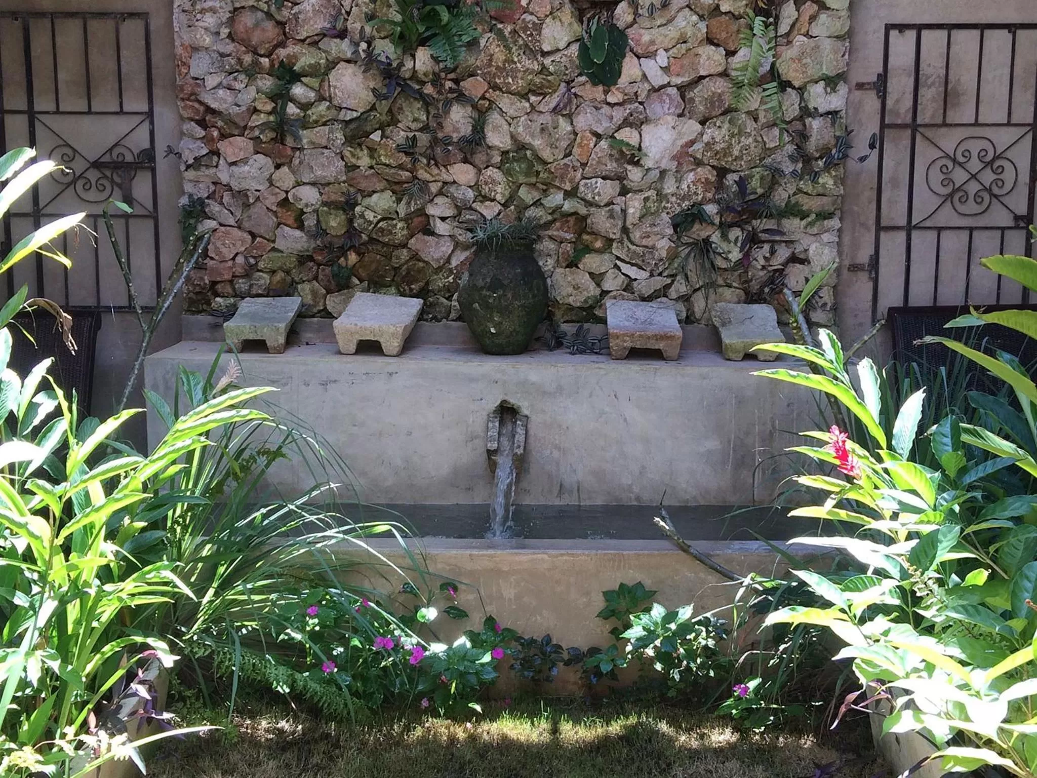 La Flor Casa Boutique