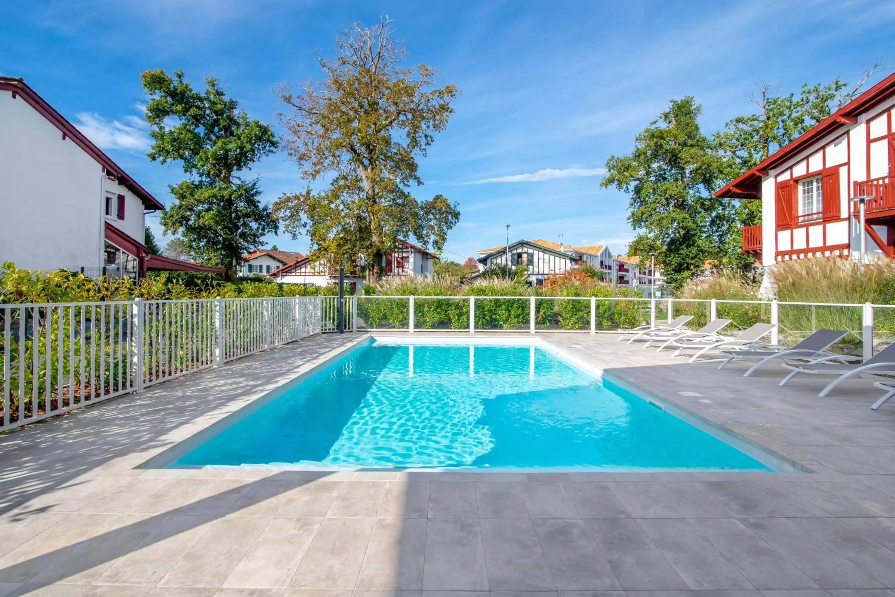 Swimming pool in Résidence Ker Enia Meublés de Tourisme
