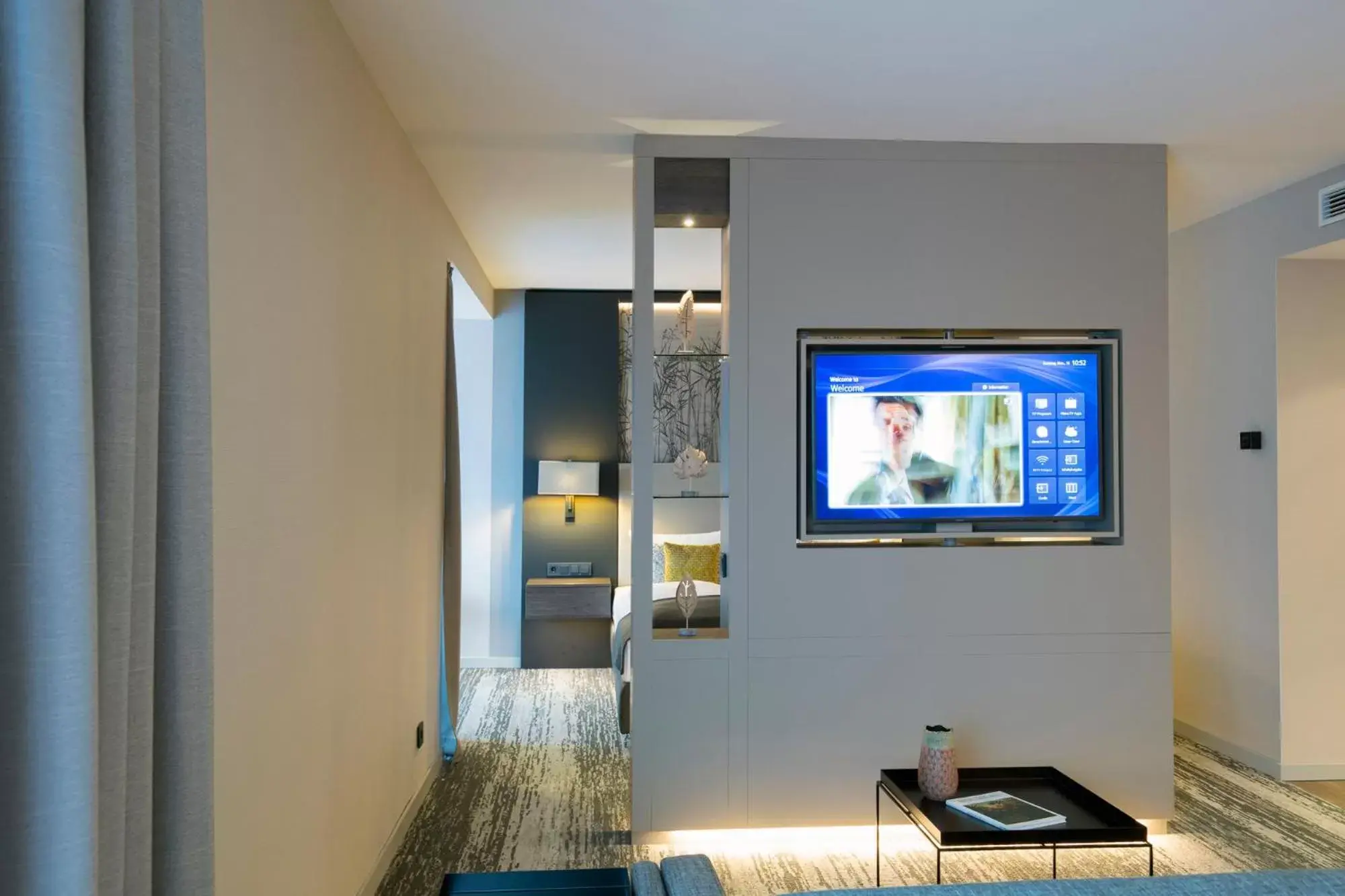 TV and multimedia, TV/Entertainment Center in Kranz Parkhotel