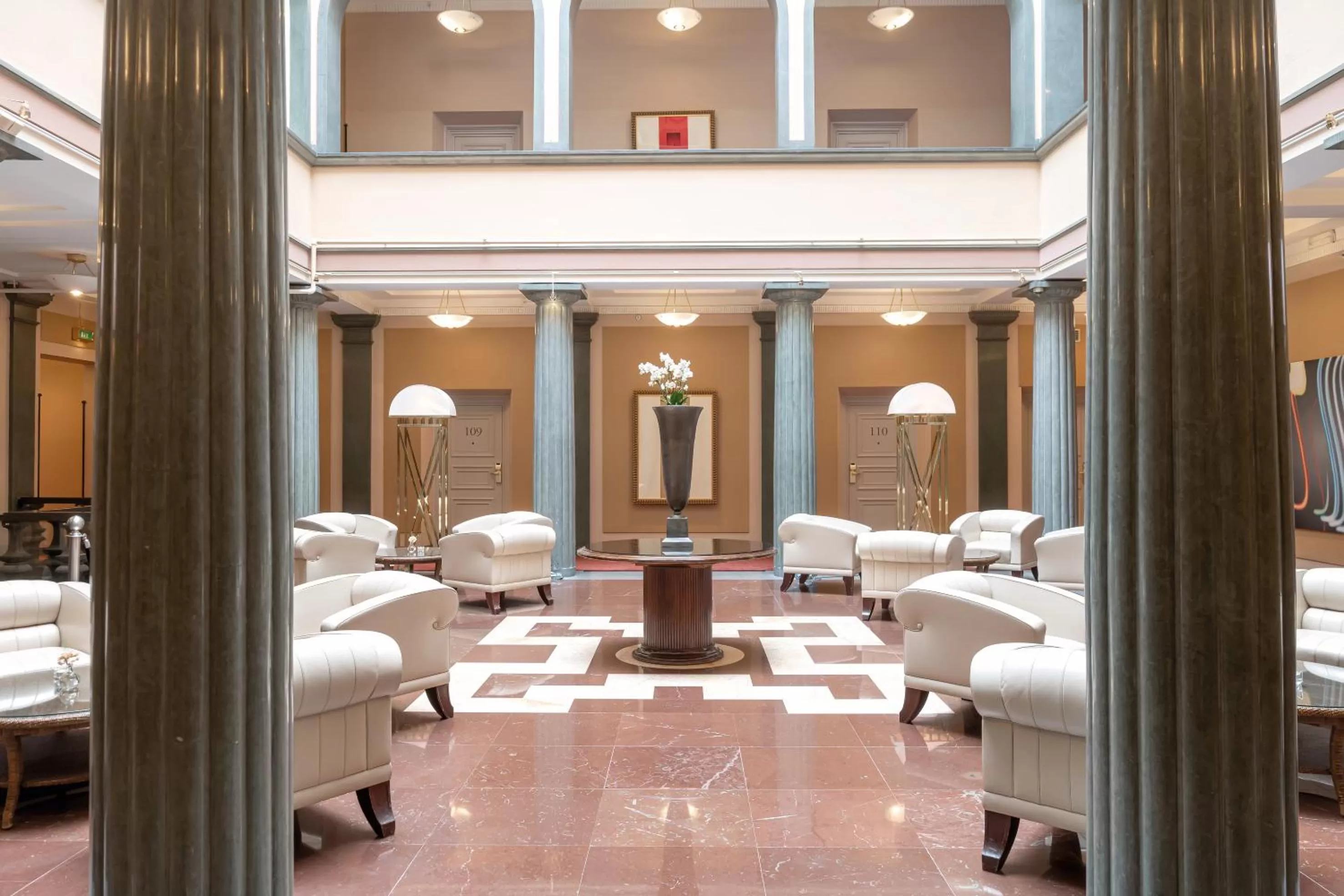 Property building in Elite Plaza Hotel