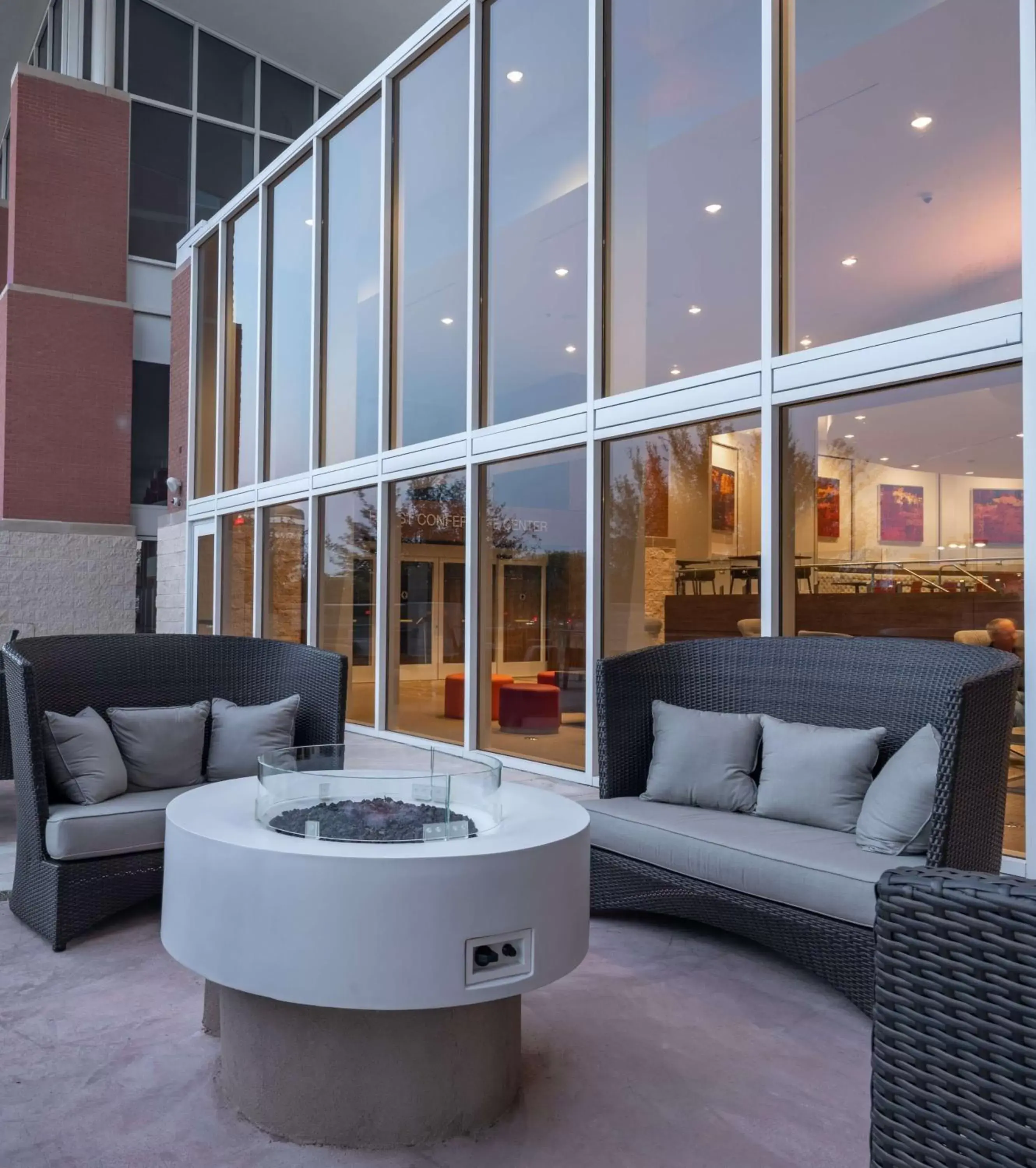 Patio, Seating Area in Hilton Garden Inn Dallas At Hurst Conference Center