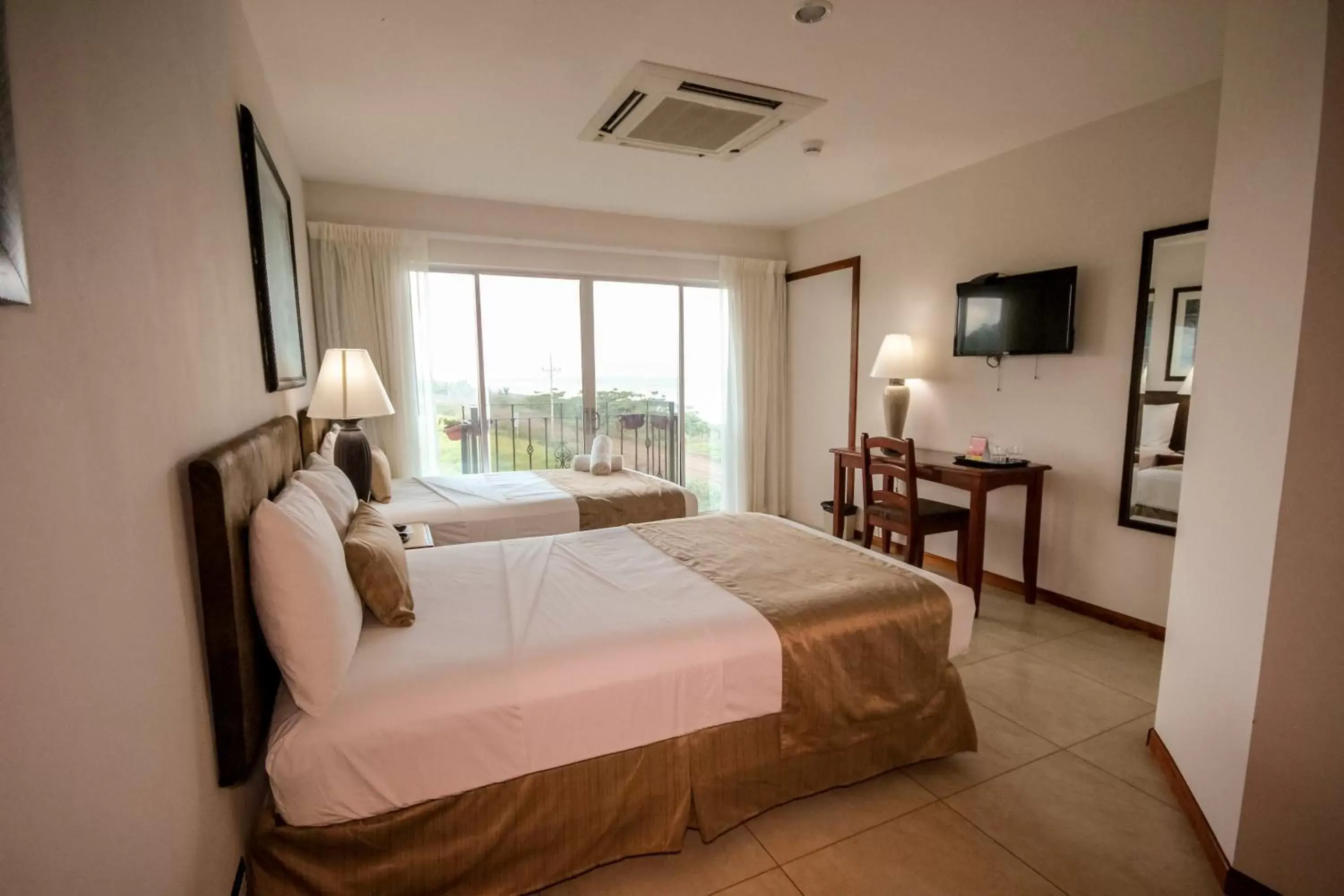 Bedroom in Beachfront Hotel Tramonto