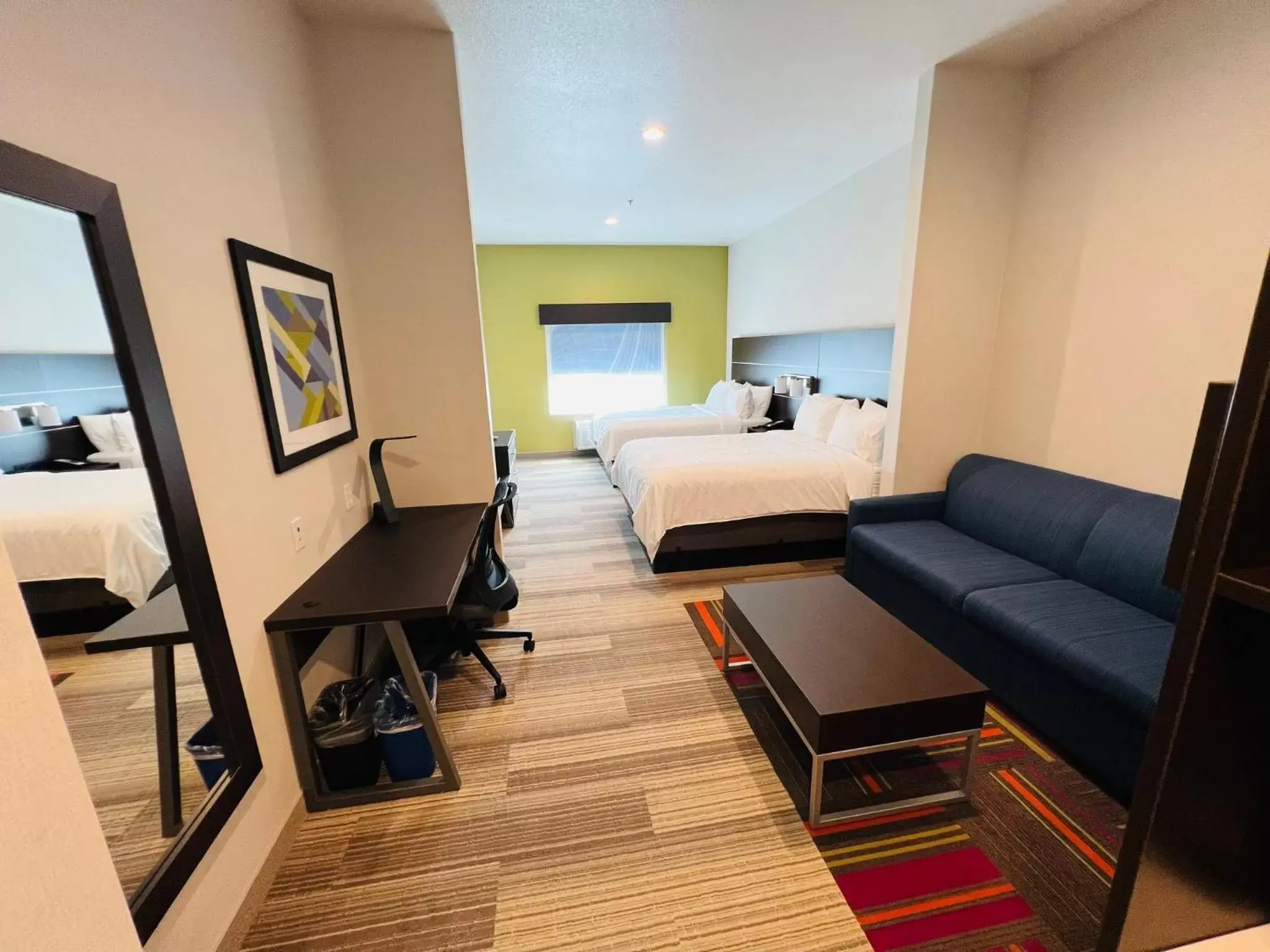 Queen Suite with Two Queen Beds in Holiday Inn Express & Suites Salinas by IHG Queen Suite with Two Queen Beds in Holiday Inn Express & Suites Salinas by IHG