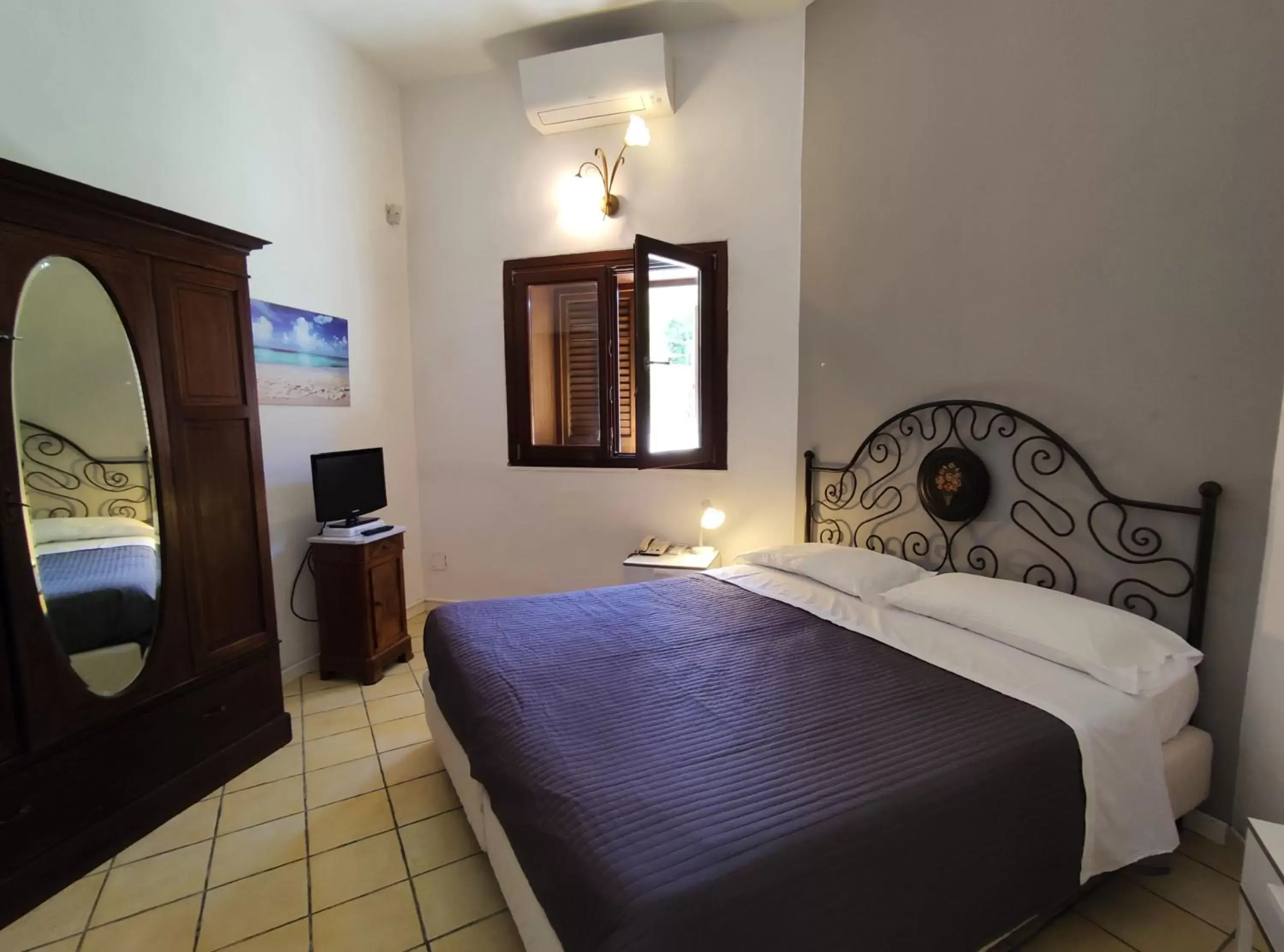 Bed in La Rosa Sul Mare Bed in La Rosa Sul Mare