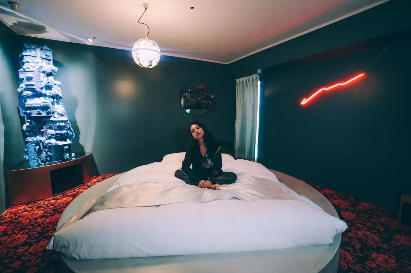 Photo of the whole room, Bed in BnA Alter Museum