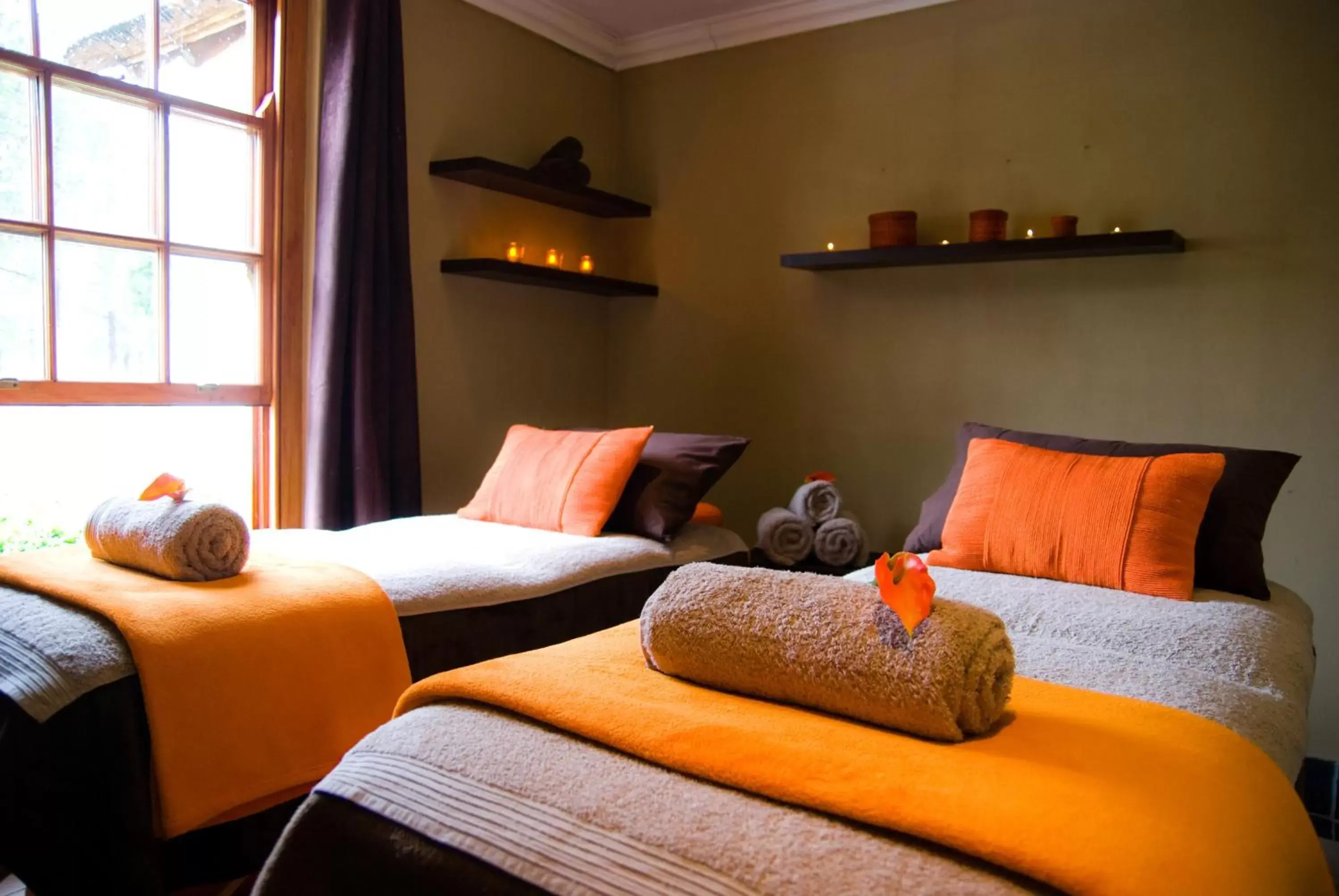 Spa and wellness centre/facilities, Bed in Kievits Kroon Gauteng Wine Estate