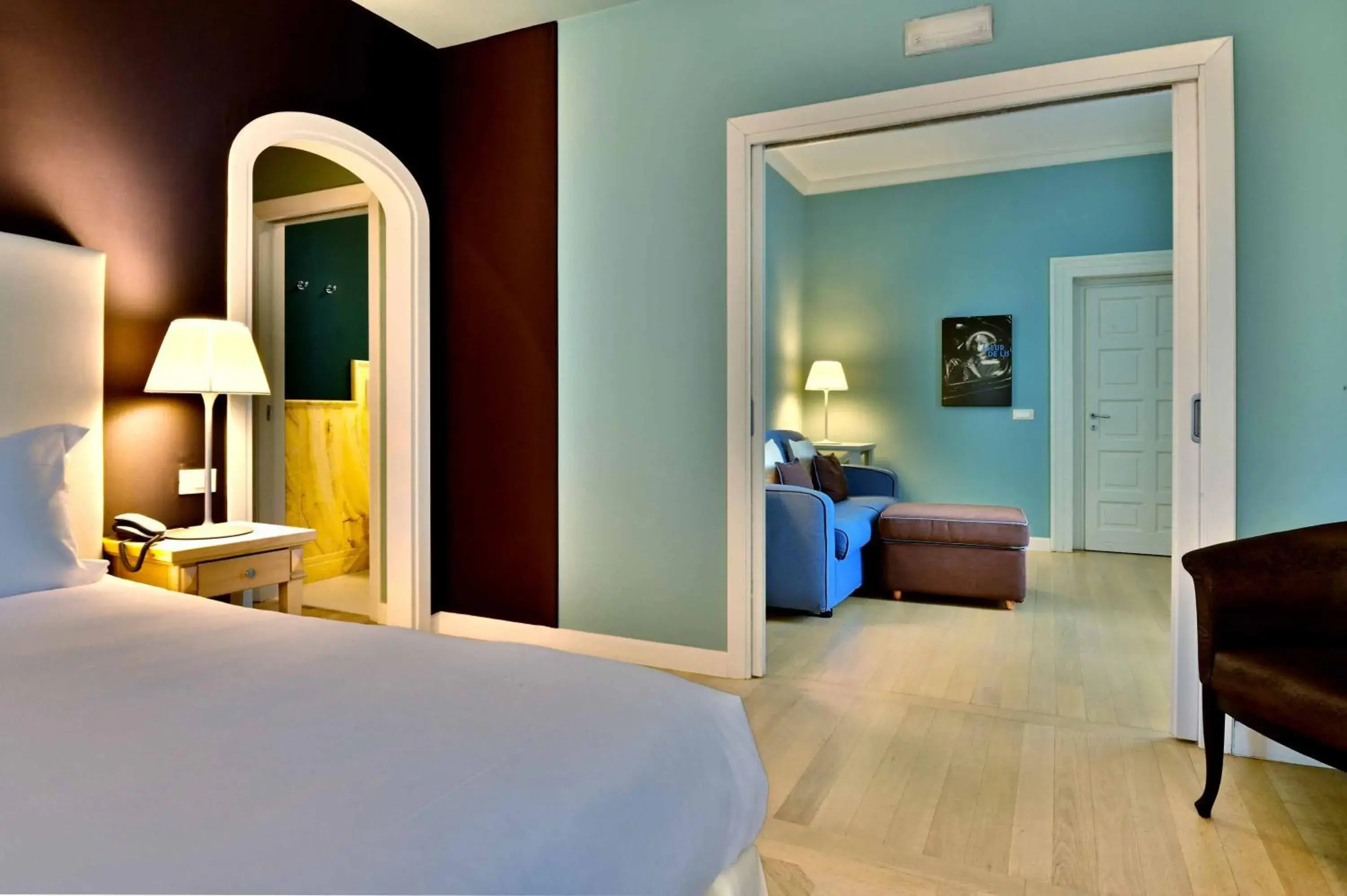 Bathroom, Bed in Hotel Villa Fiordaliso