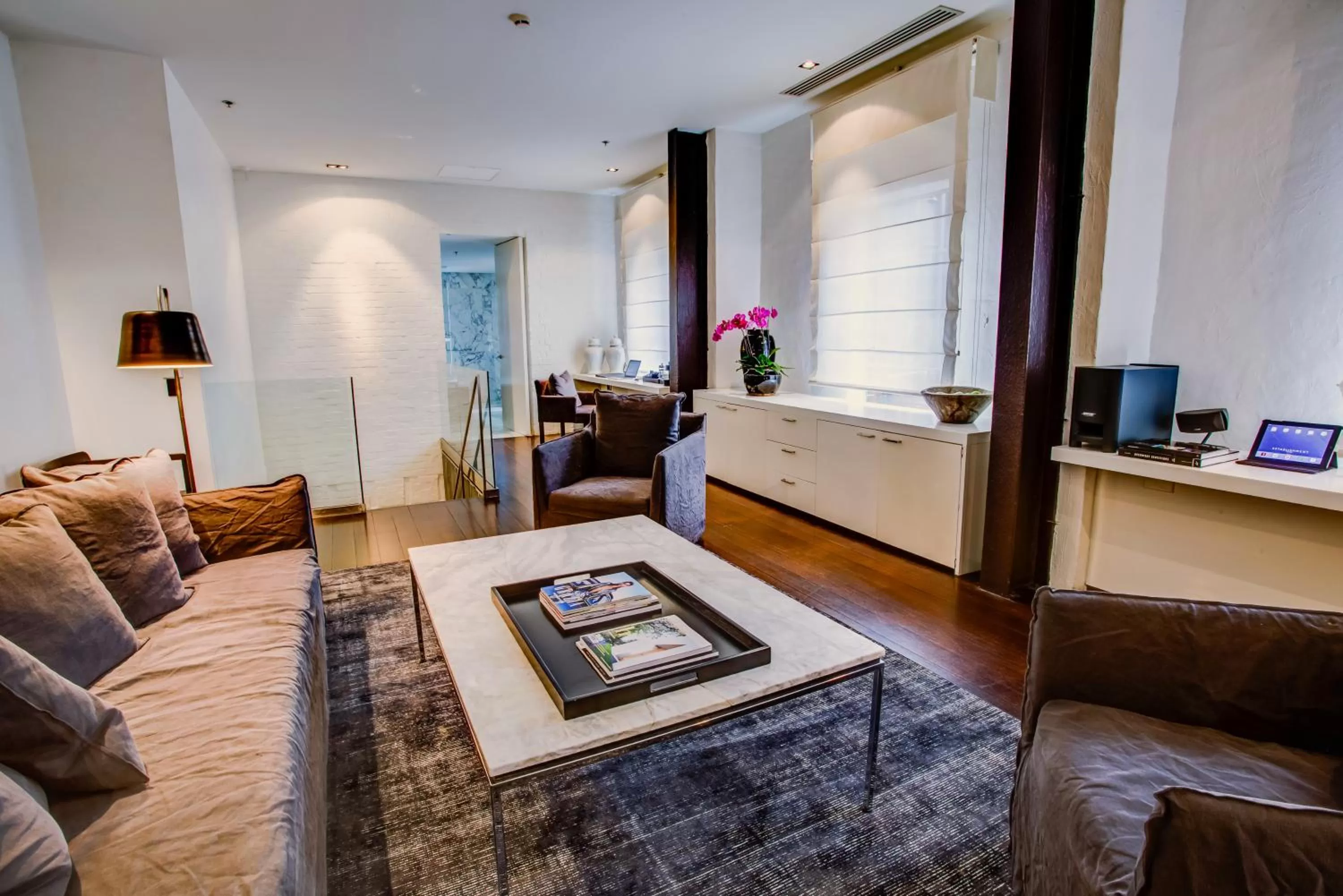 TV and multimedia in Establishment Hotel