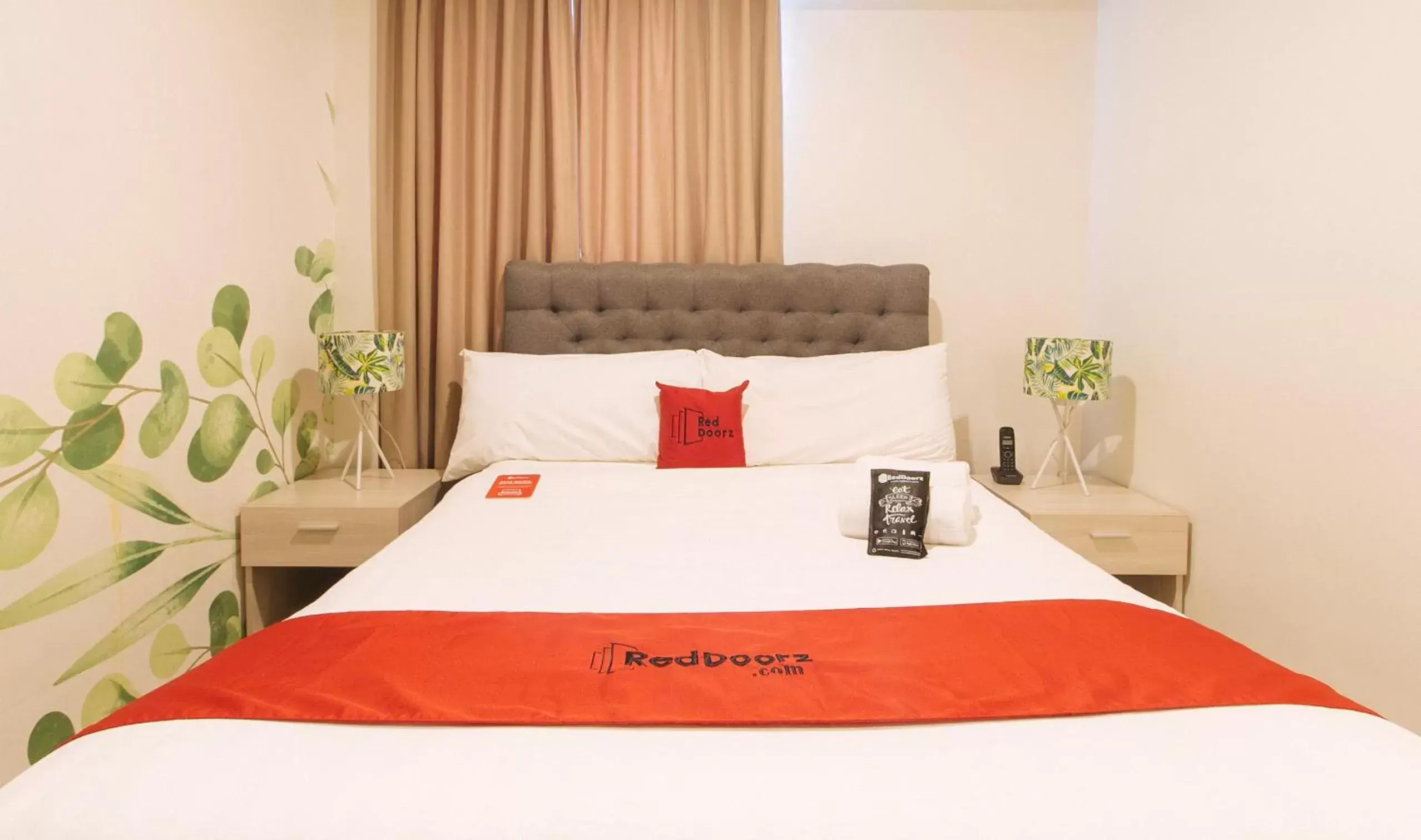 Bed in RedDoorz Plus at La Belle Residences Makati City Bed in RedDoorz Plus at La Belle Residences Makati City