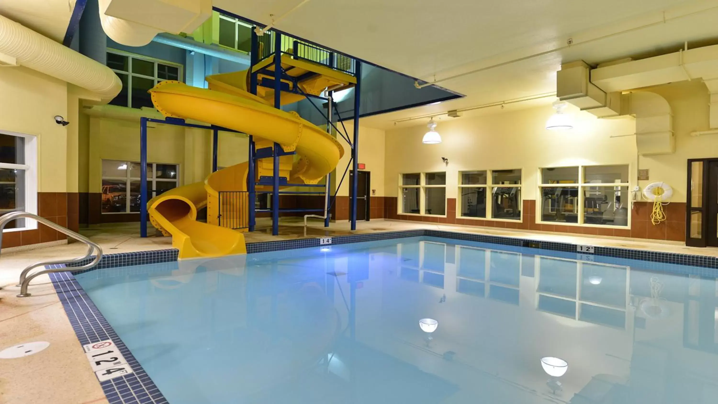 Swimming pool, Water Park in Holiday Inn Express Hotel & Suites - Edmonton International Airport, an IHG Hotel