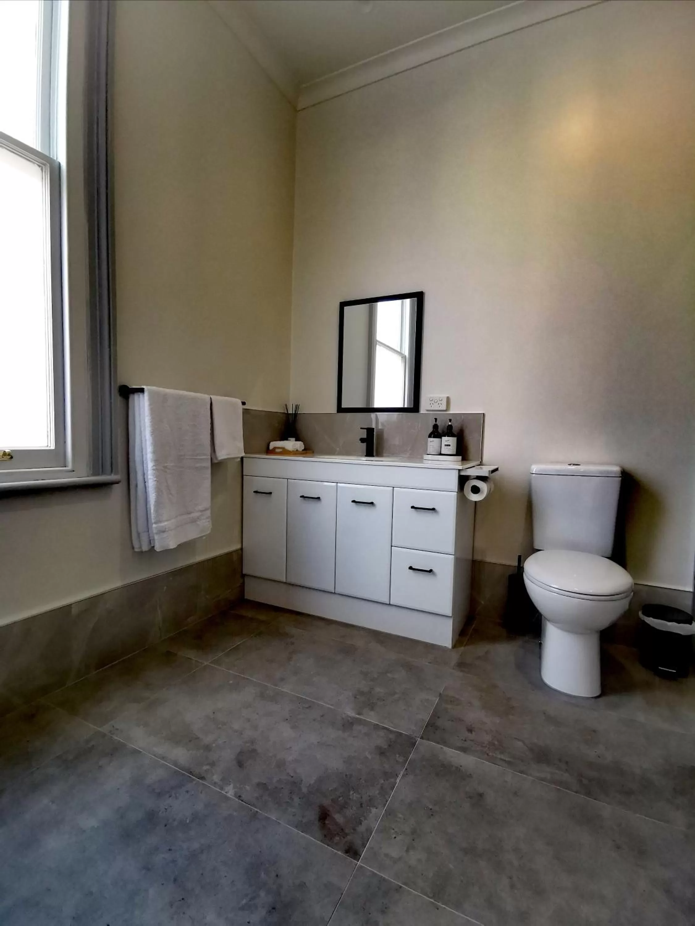 Bathroom in Refresh109 on Cameron
