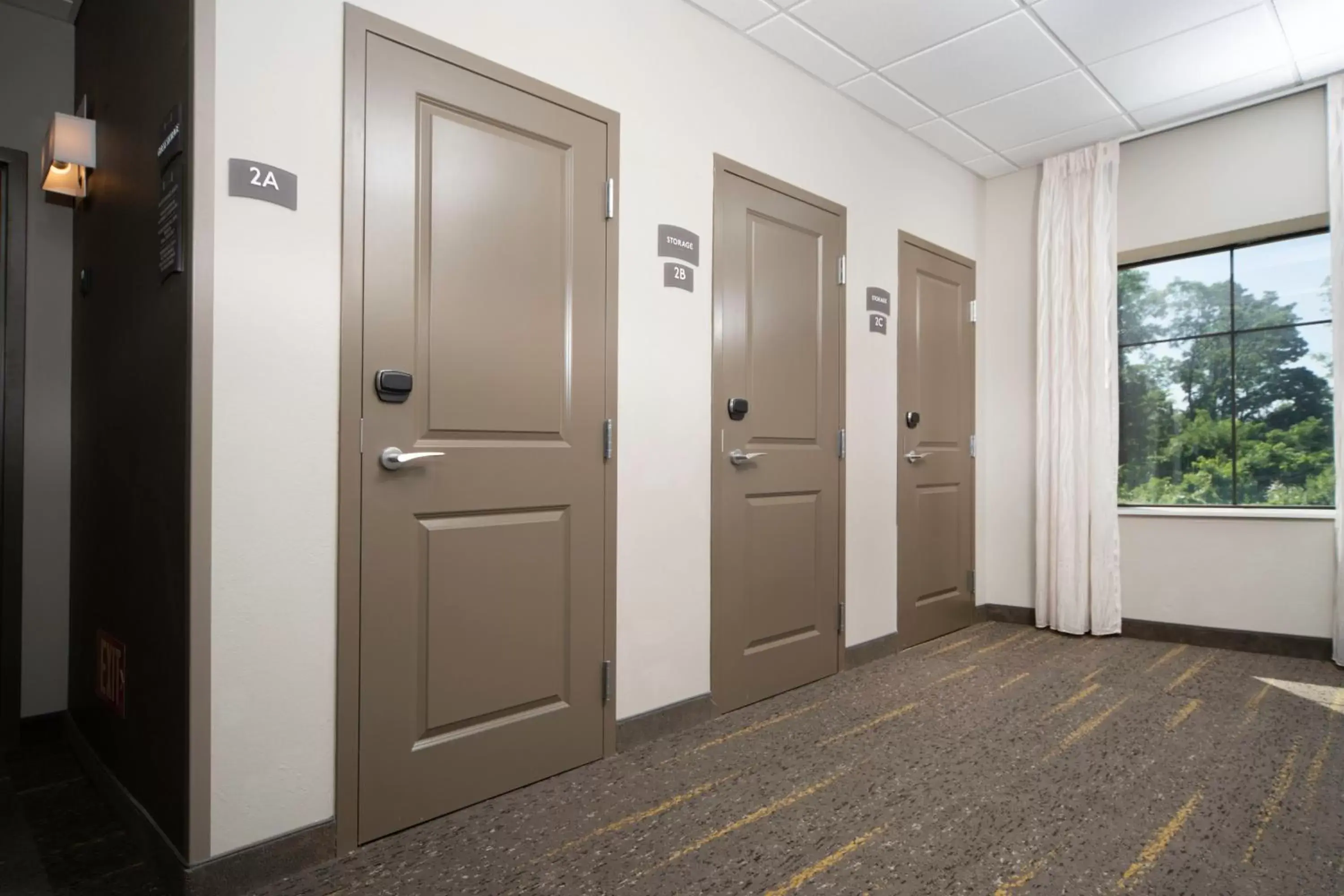 Lobby or reception in Staybridge Suites Florence - Cincinnati South, an IHG Hotel