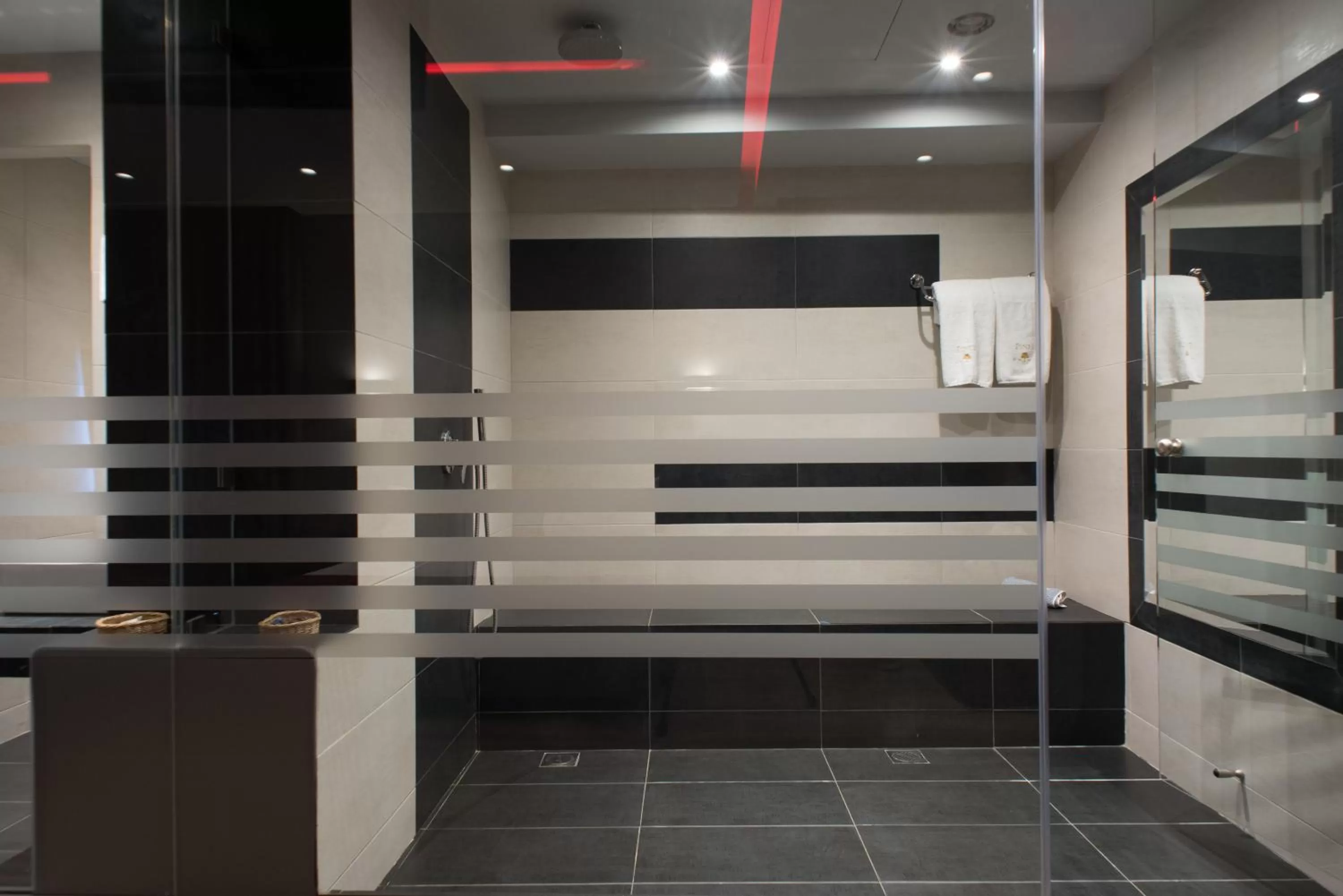 Shower in Pines Hotel