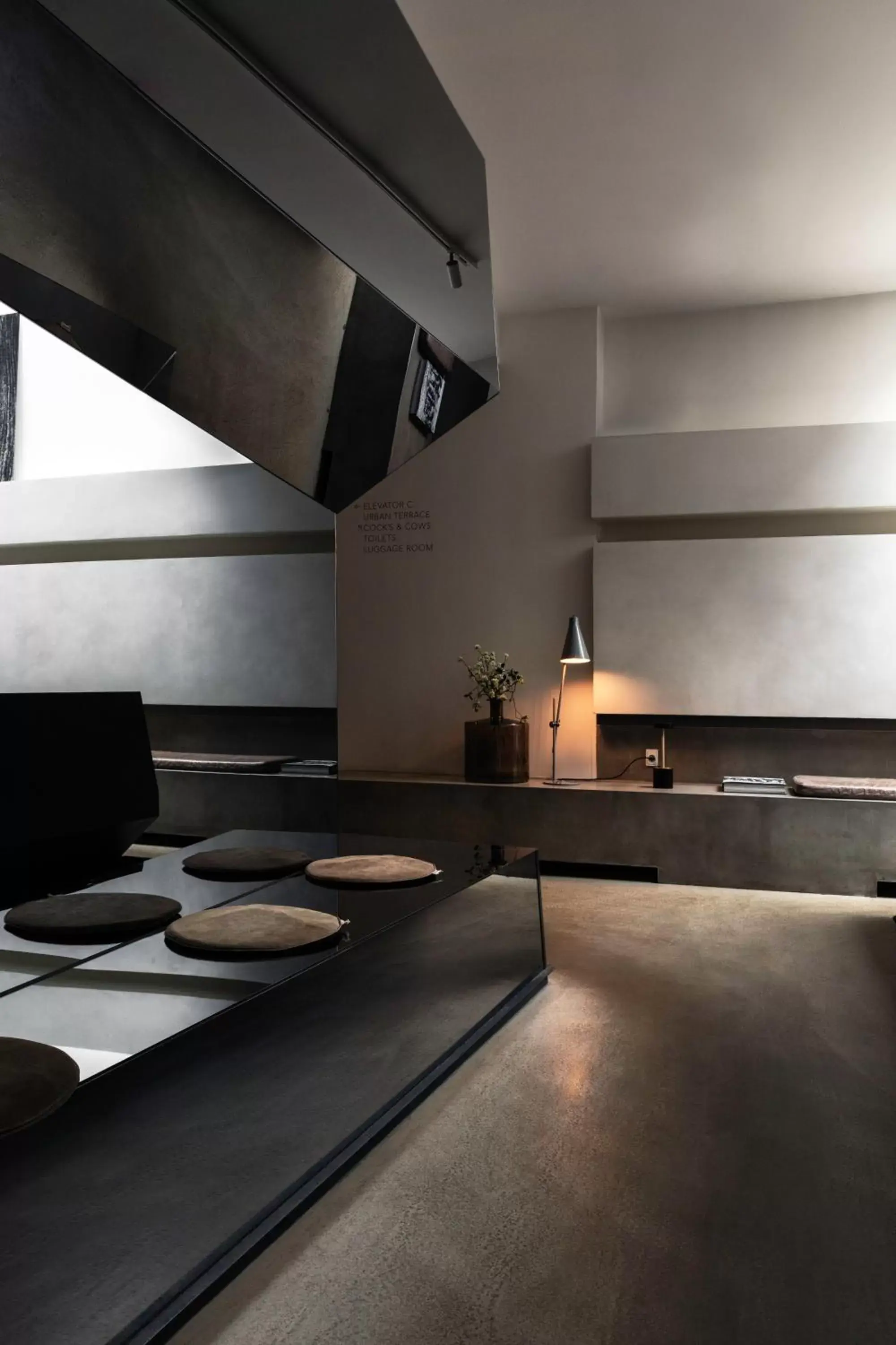 Lounge or bar, Kitchen/Kitchenette in Hotel SP34 by Brøchner Hotels